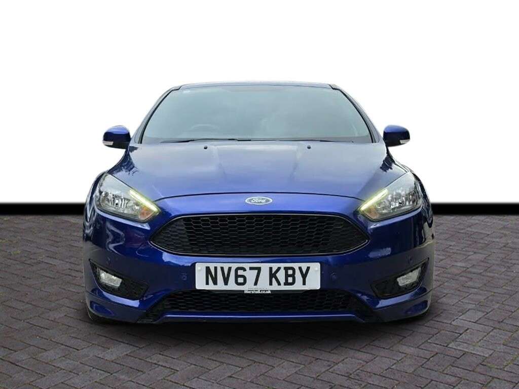 A 2018 FORD FOCUS 1.0T EcoBoost ST-Line Hatchback 5dr Petrol Manual Euro 6 (s/s) (140 ps) 6 m A 2018 FORD FOCUS 1.0T EcoBoost ST-Line Hatchback 5dr Petrol Manual Euro 6 (s/s) (140 ps) 6 m