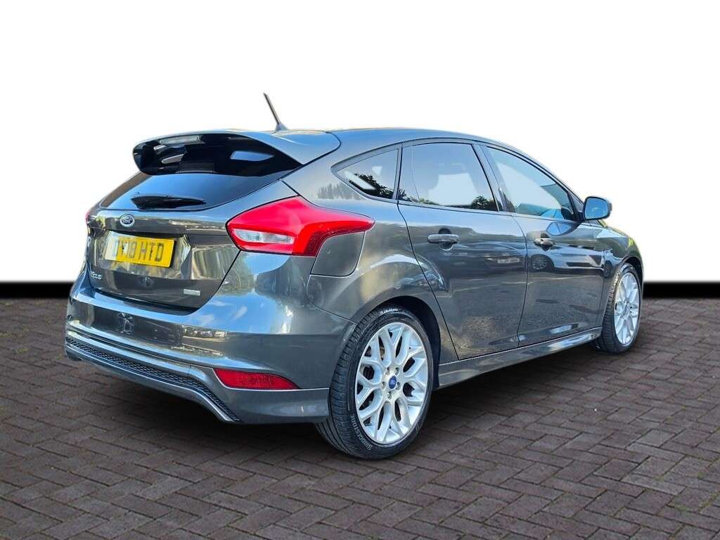 A 2018 FORD FOCUS 1.0T EcoBoost ST-Line Hatchback 5dr Petrol Manual Euro 6 (s/s) (140 ps) 6 m A 2018 FORD FOCUS 1.0T EcoBoost ST-Line Hatchback 5dr Petrol Manual Euro 6 (s/s) (140 ps) 6 m