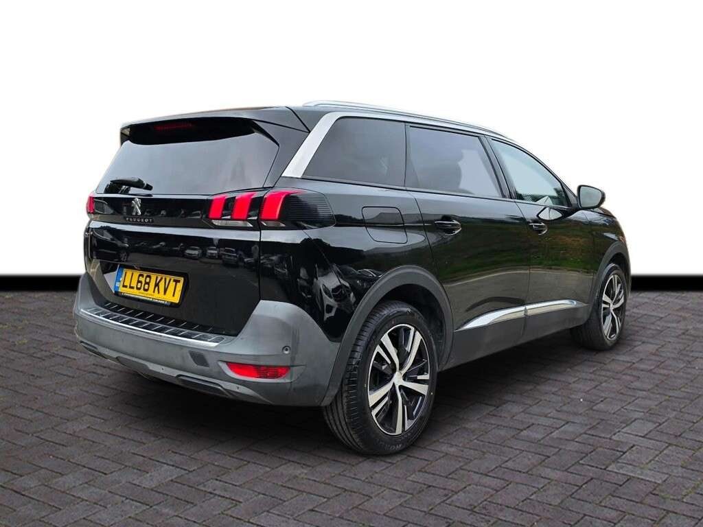 A 2019 PEUGEOT 5008 1.5 BlueHDi Allure SUV 5dr Diesel EAT Euro 6 (s/s) (130 ps) 6 months warran A 2019 PEUGEOT 5008 1.5 BlueHDi Allure SUV 5dr Diesel EAT Euro 6 (s/s) (130 ps) 6 months warran