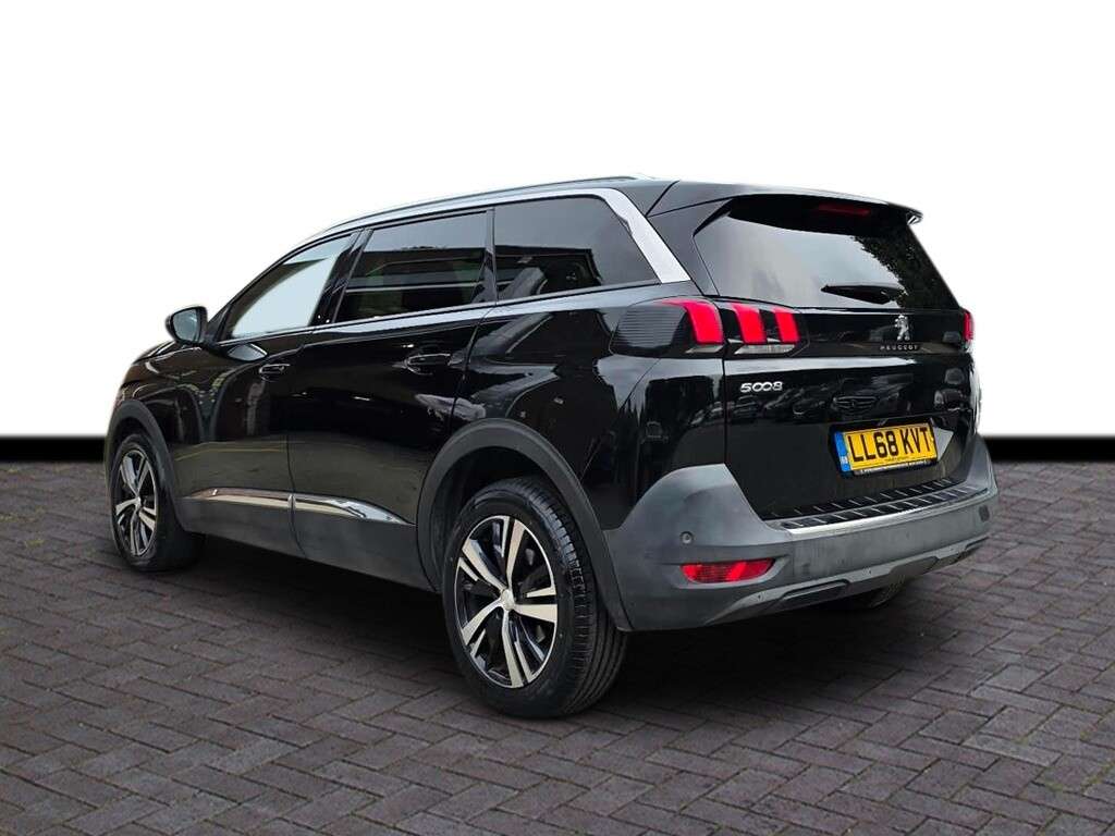 2019 PEUGEOT 5008 2019 PEUGEOT 5008
