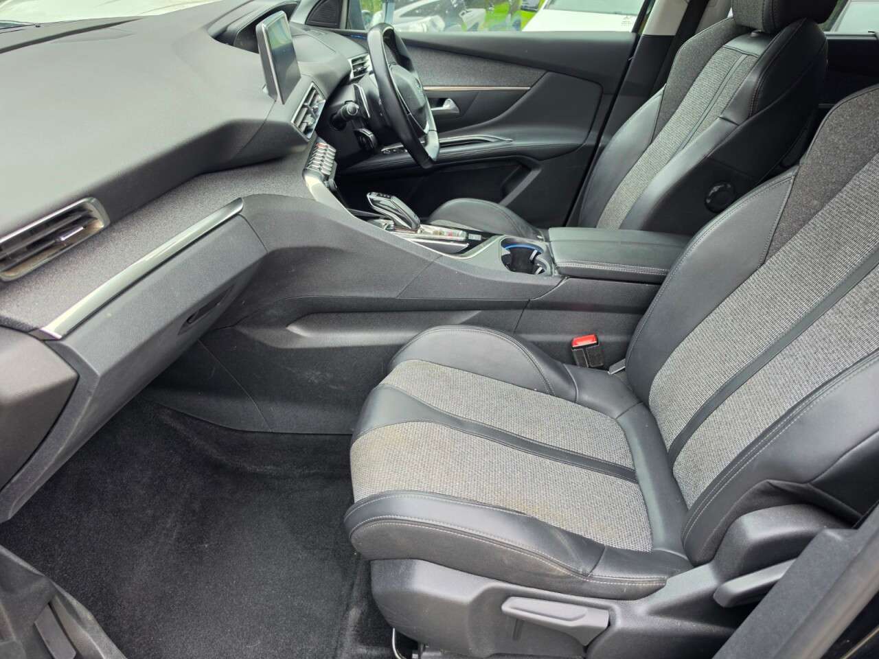 2019 PEUGEOT 5008 2019 PEUGEOT 5008