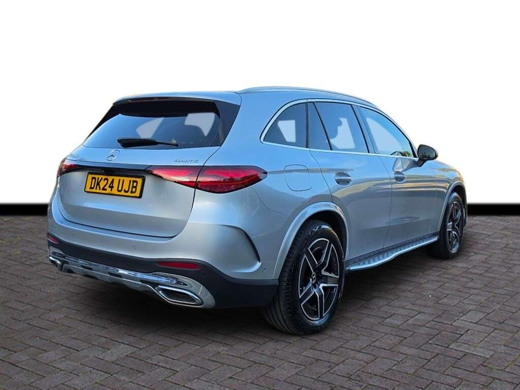 A 2024 MERCEDES-BENZ GLC 2.0 GLC220dh MHEV AMG Line SUV 5dr Diesel Hybrid G-Tronic+ 4MATIC Euro 6 (s A 2024 MERCEDES-BENZ GLC 2.0 GLC220dh MHEV AMG Line SUV 5dr Diesel Hybrid G-Tronic+ 4MATIC Euro 6 (s