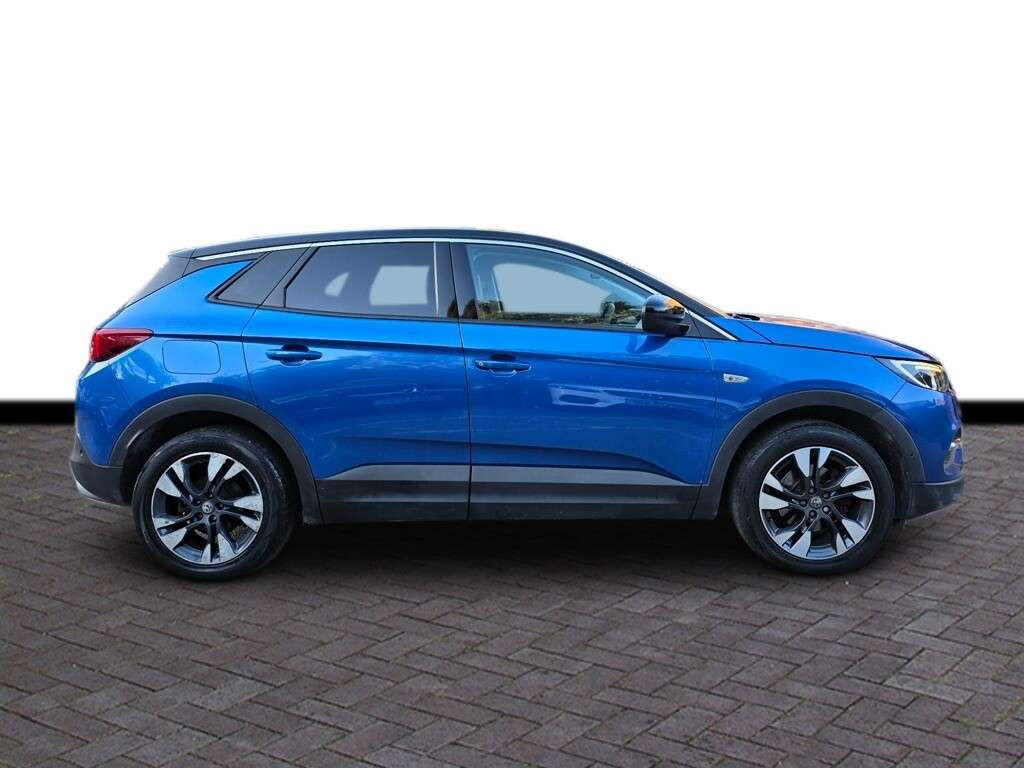 A 2018 VAUXHALL GRANDLAND X 1.5 Turbo D BlueInjection Sport Nav SUV 5dr Diesel Auto Euro 6 (s/s) (130 p A 2018 VAUXHALL GRANDLAND X 1.5 Turbo D BlueInjection Sport Nav SUV 5dr Diesel Auto Euro 6 (s/s) (130 p