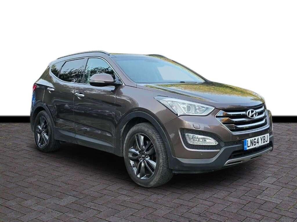 A 2014 HYUNDAI SANTA FE 2.2 CRDi Premium SE SUV 5dr Diesel Auto 4WD Euro 5 (7 seat) (194 bhp) 6 M w A 2014 HYUNDAI SANTA FE 2.2 CRDi Premium SE SUV 5dr Diesel Auto 4WD Euro 5 (7 seat) (194 bhp) 6 M w