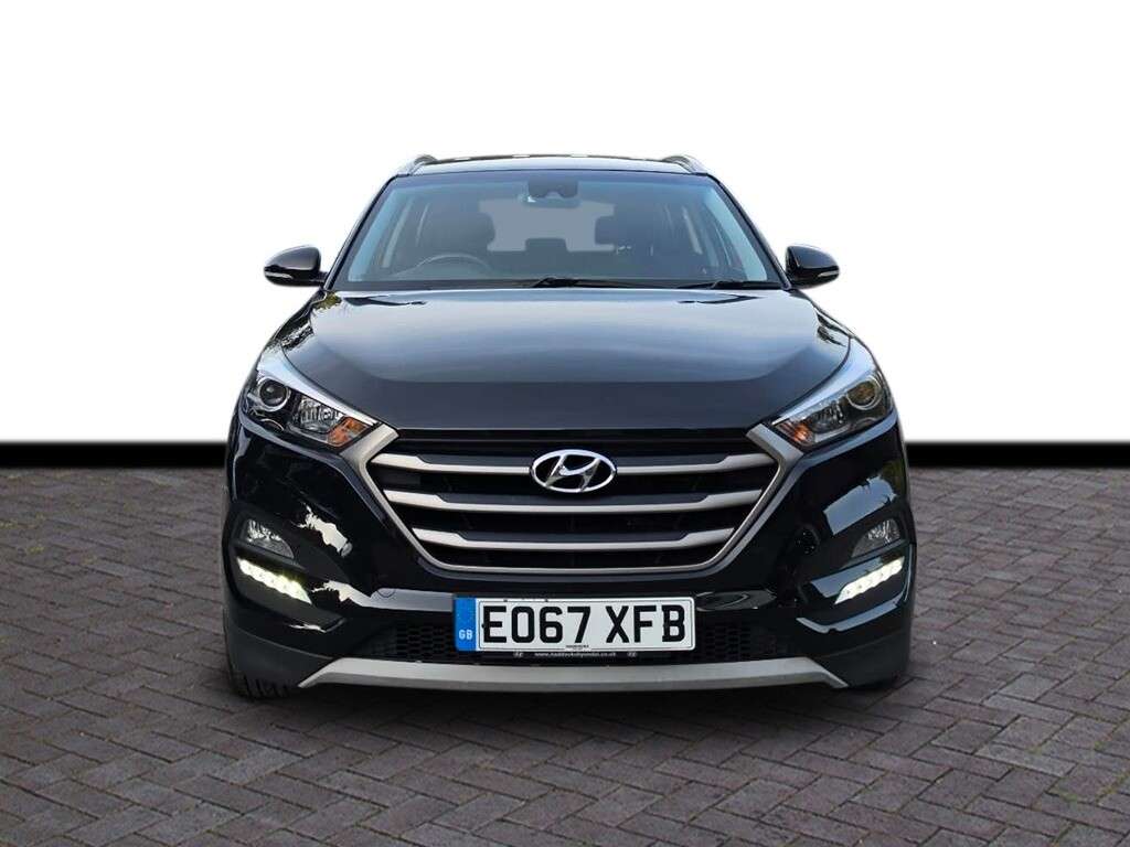 A 2017 HYUNDAI TUCSON 1.7 CRDi Blue Drive SE SUV 5dr Diesel Manual Euro 6 (s/s) (116 ps) 6 M warr A 2017 HYUNDAI TUCSON 1.7 CRDi Blue Drive SE SUV 5dr Diesel Manual Euro 6 (s/s) (116 ps) 6 M warr