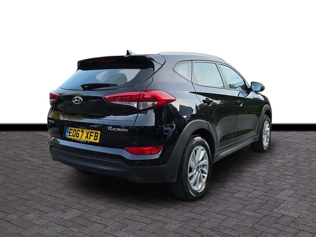 A 2017 HYUNDAI TUCSON 1.7 CRDi Blue Drive SE SUV 5dr Diesel Manual Euro 6 (s/s) (116 ps) 6 M warr A 2017 HYUNDAI TUCSON 1.7 CRDi Blue Drive SE SUV 5dr Diesel Manual Euro 6 (s/s) (116 ps) 6 M warr