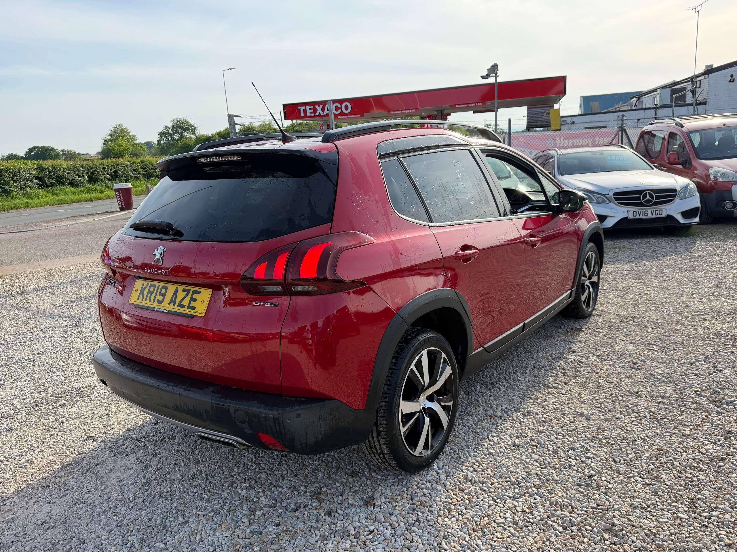 2019 PEUGEOT 2008 2019 PEUGEOT 2008