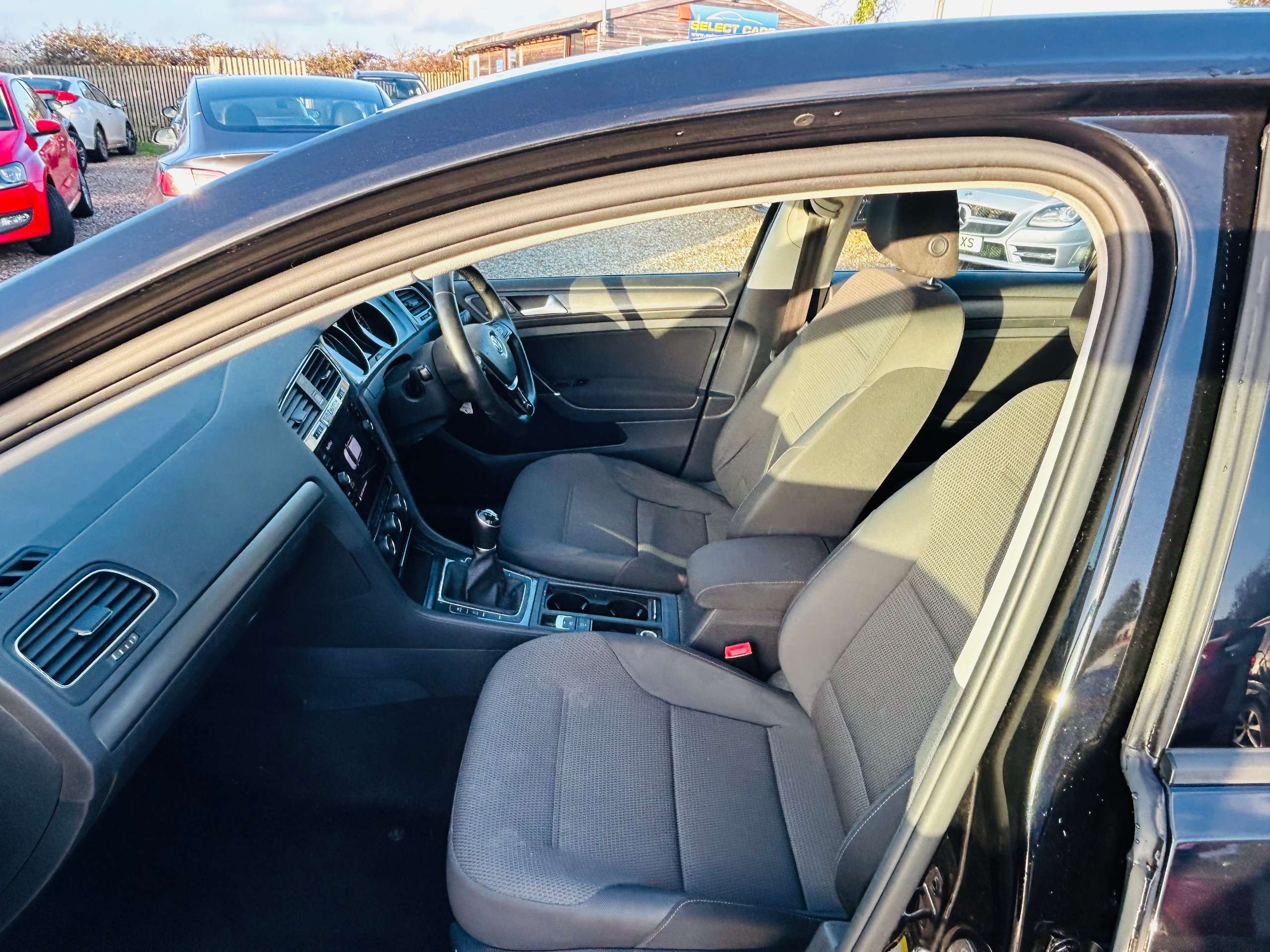 2017 VOLKSWAGEN GOLF 2017 VOLKSWAGEN GOLF