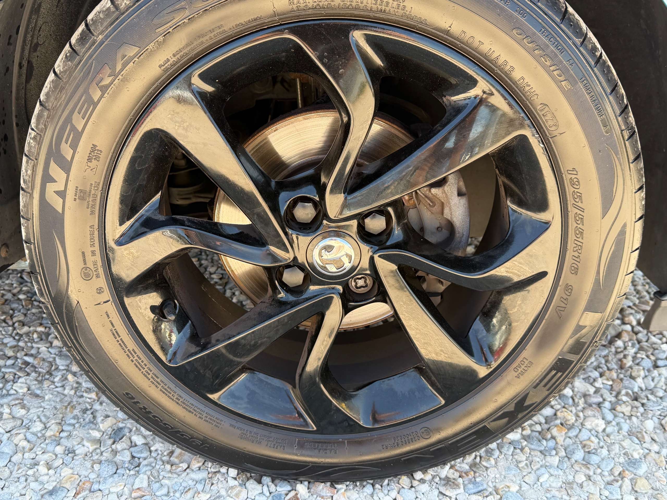 A 2019 VAUXHALL CORSA 1.4i ecoTEC Griffin Hatchback 3dr Petrol Manual Euro 6 (75 ps) A 2019 VAUXHALL CORSA 1.4i ecoTEC Griffin Hatchback 3dr Petrol Manual Euro 6 (75 ps)