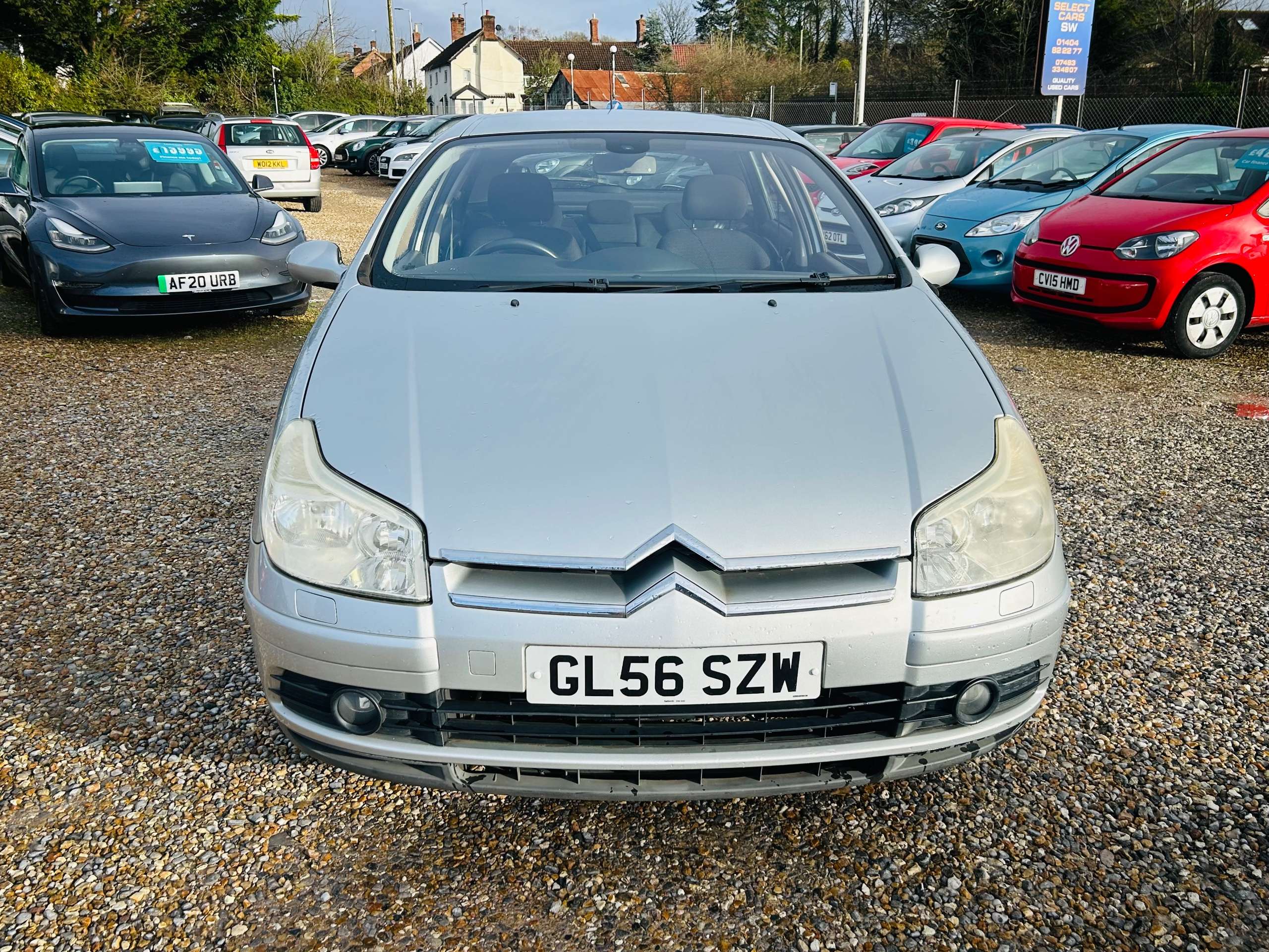 A 2006 CITROEN C5 2.2 HDi 16V VTX+ Hatchback 5dr Diesel Manual (160 g/km, 168 bhp) A 2006 CITROEN C5 2.2 HDi 16V VTX+ Hatchback 5dr Diesel Manual (160 g/km, 168 bhp)