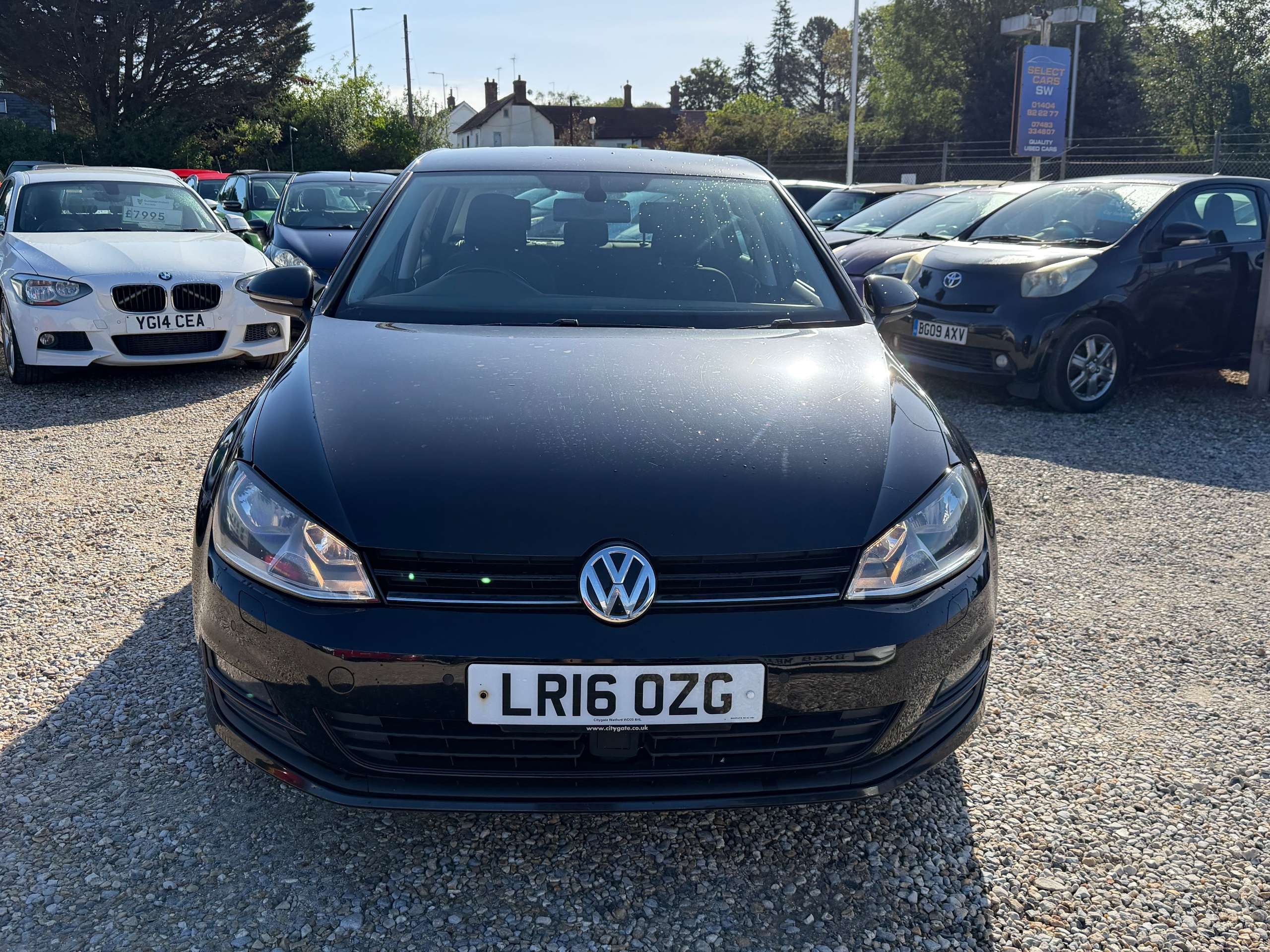 A 2016 VOLKSWAGEN GOLF 1.6 TDI BlueMotion Tech Match Edition Hatchback 5dr Diesel DSG Euro 6 (s/s) (110 ps) A 2016 VOLKSWAGEN GOLF 1.6 TDI BlueMotion Tech Match Edition Hatchback 5dr Diesel DSG Euro 6 (s/s) (110 ps)