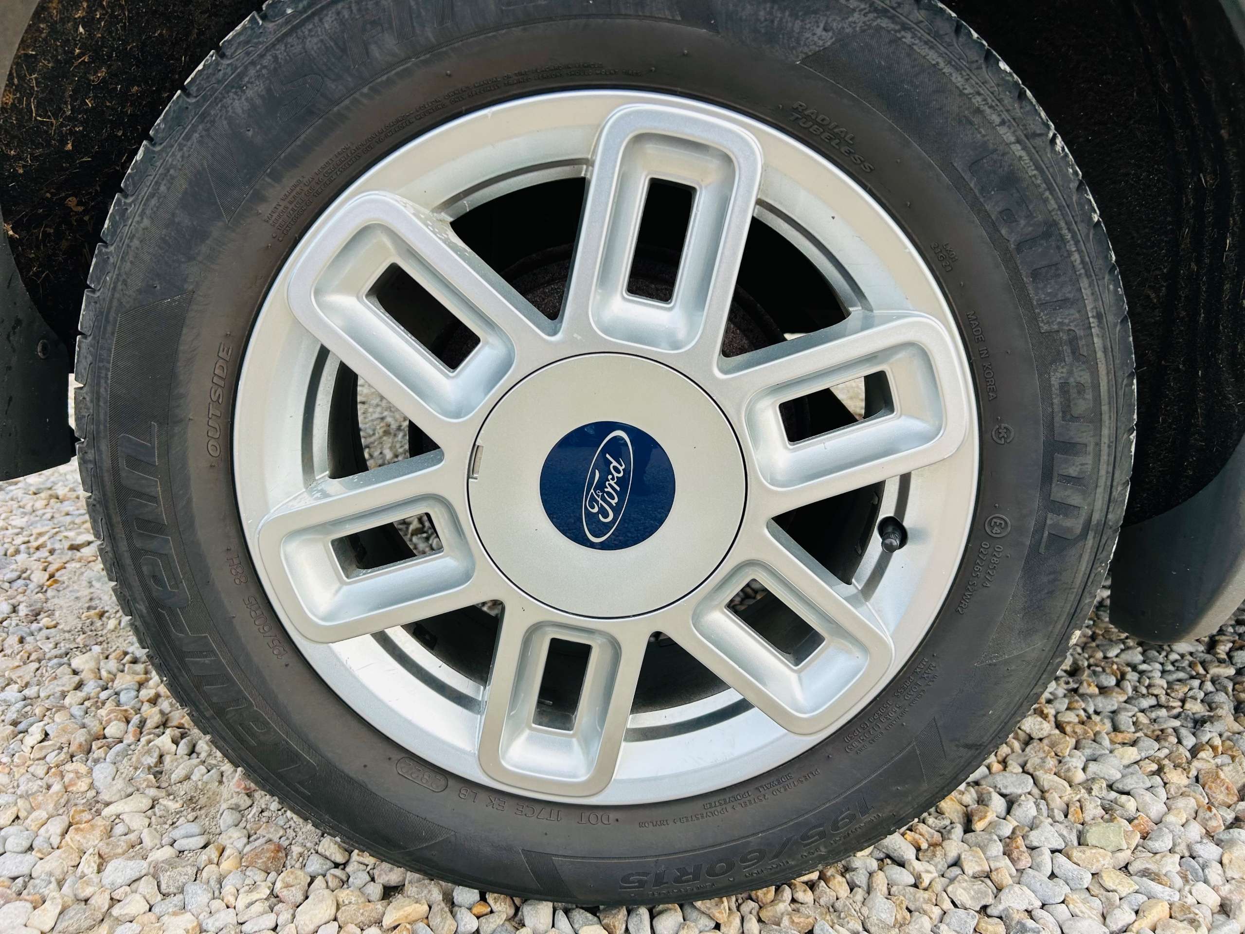 A 2008 FORD FUSION 1.6 Zetec Climate Hatchback 5dr Petrol Automatic (181 g/km, 99 bhp) A 2008 FORD FUSION 1.6 Zetec Climate Hatchback 5dr Petrol Automatic (181 g/km, 99 bhp)