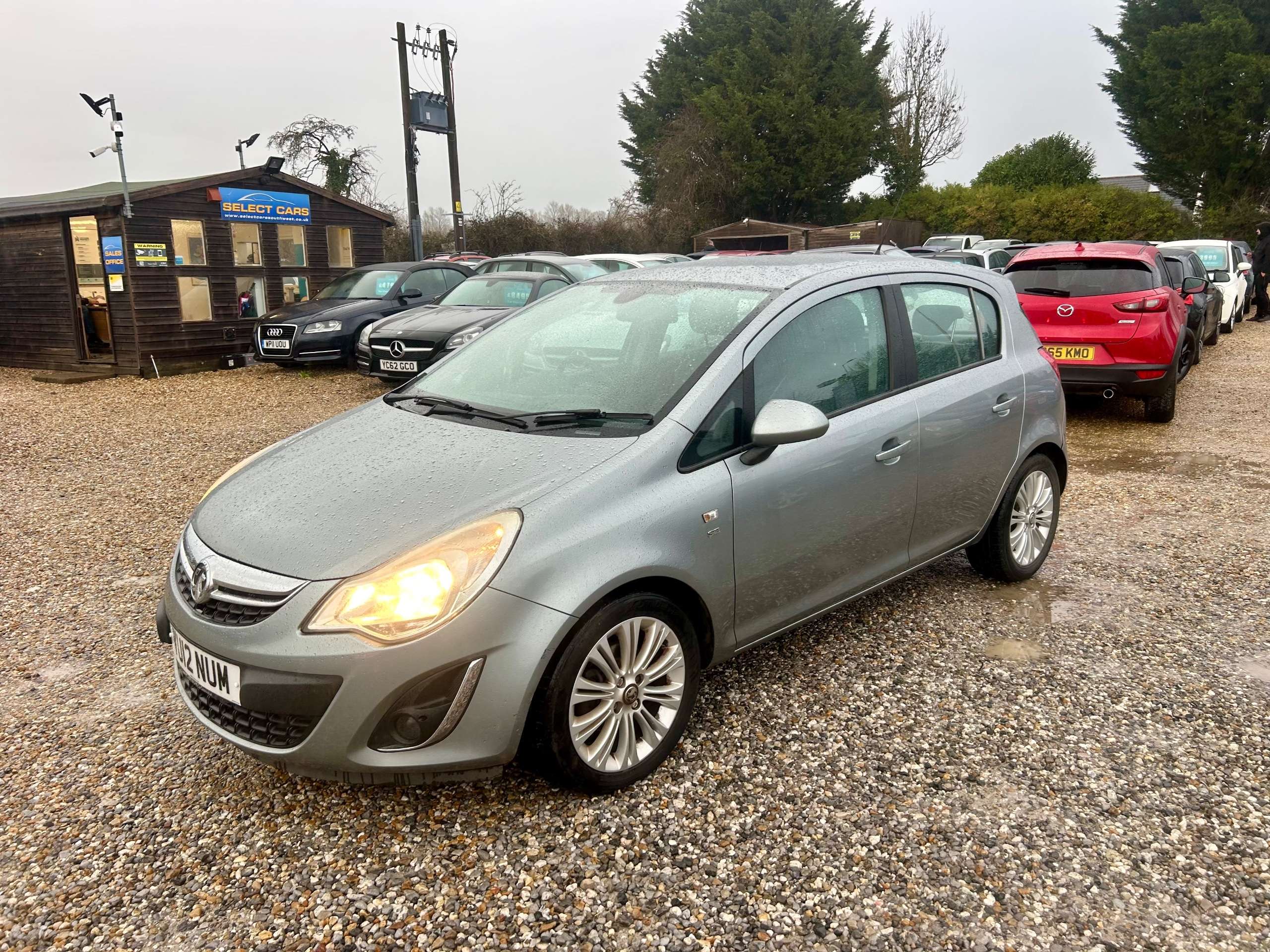A 2012 VAUXHALL CORSA 1.4 16V SE Hatchback 5dr Petrol Manual Wide Ratio Euro 5 (100 ps) A 2012 VAUXHALL CORSA 1.4 16V SE Hatchback 5dr Petrol Manual Wide Ratio Euro 5 (100 ps)