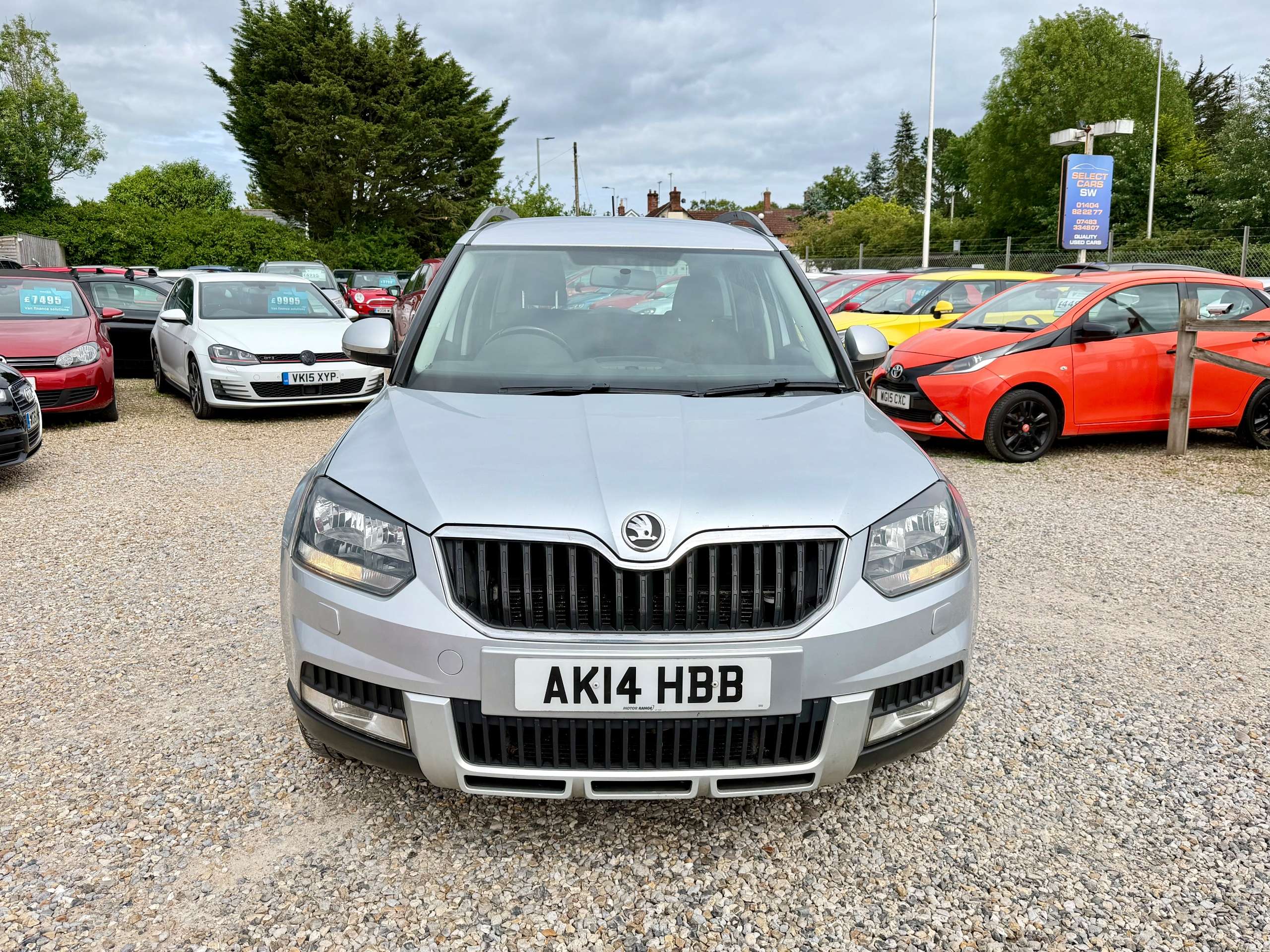 A 2014 SKODA YETI 2.0 TDI SE Outdoor 5dr Diesel Manual Euro 5 (110 ps) A 2014 SKODA YETI 2.0 TDI SE Outdoor 5dr Diesel Manual Euro 5 (110 ps)