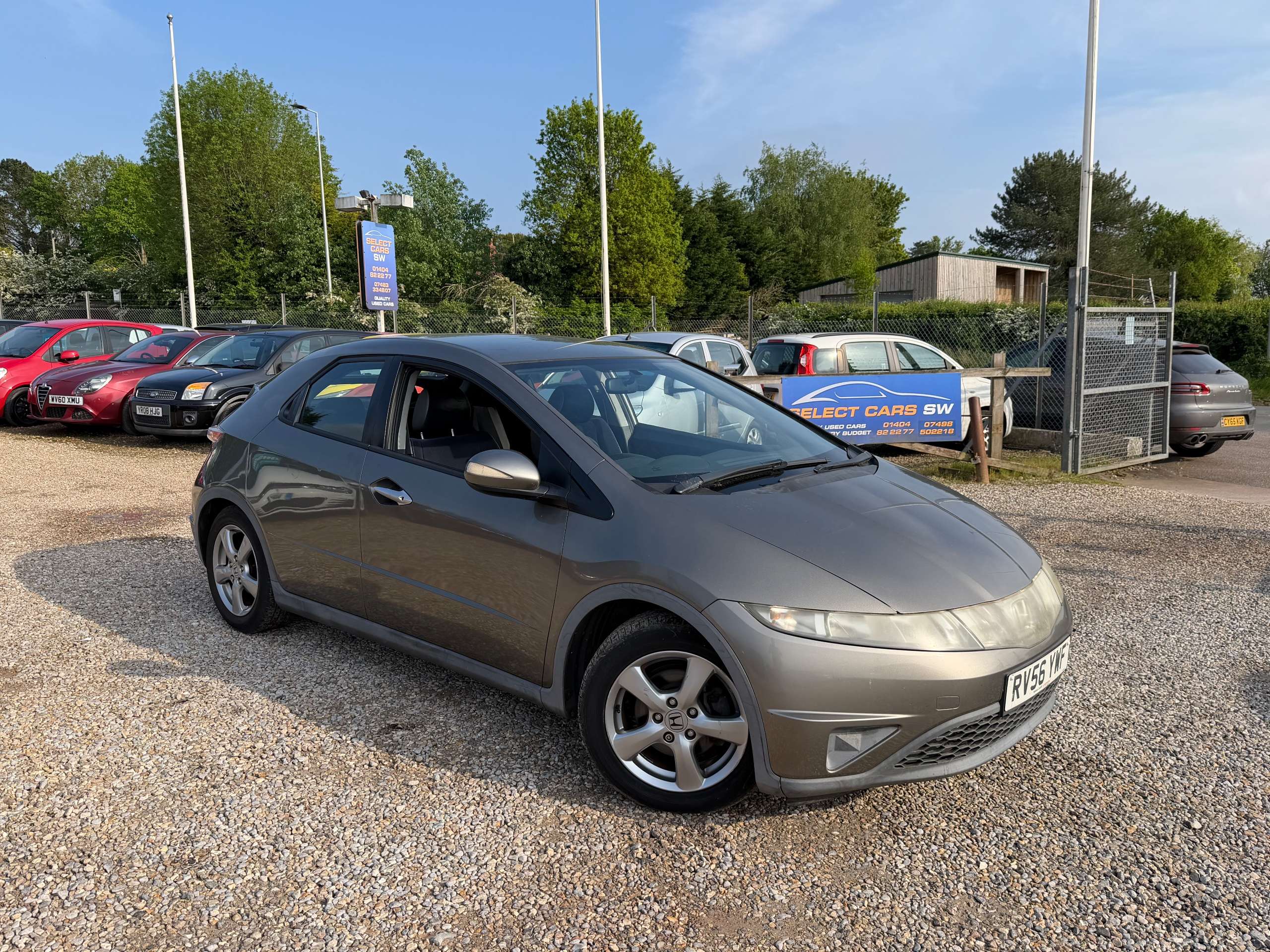 A 2006 HONDA CIVIC 2.2 i-CTDi SE Hatchback 5dr Diesel Manual (135 g/km, 138 bhp) A 2006 HONDA CIVIC 2.2 i-CTDi SE Hatchback 5dr Diesel Manual (135 g/km, 138 bhp)