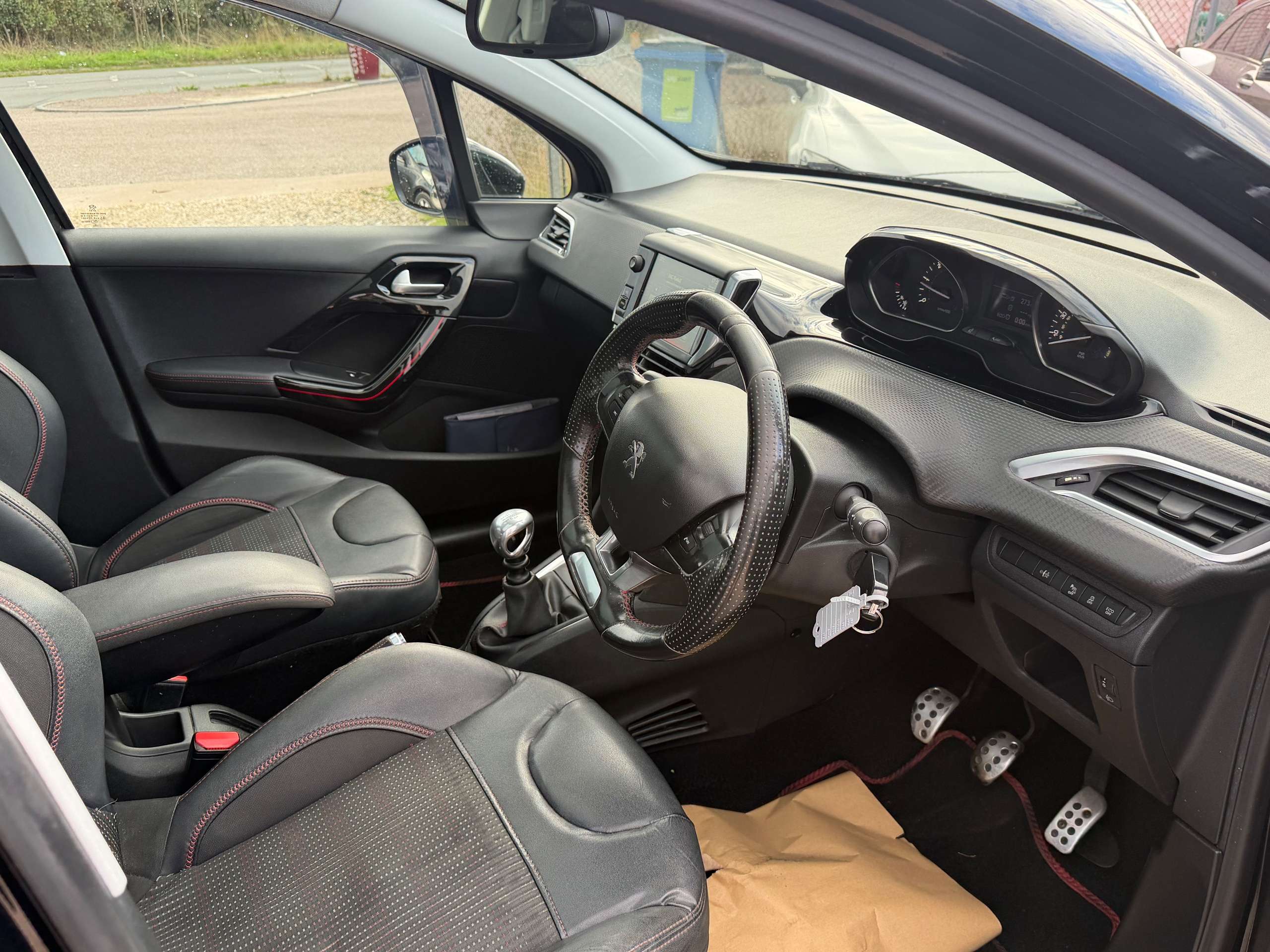 A 2016 PEUGEOT 208 1.6 BlueHDi GT Line Hatchback 5dr Diesel Manual Euro 6 (s/s) (120 ps) A 2016 PEUGEOT 208 1.6 BlueHDi GT Line Hatchback 5dr Diesel Manual Euro 6 (s/s) (120 ps)