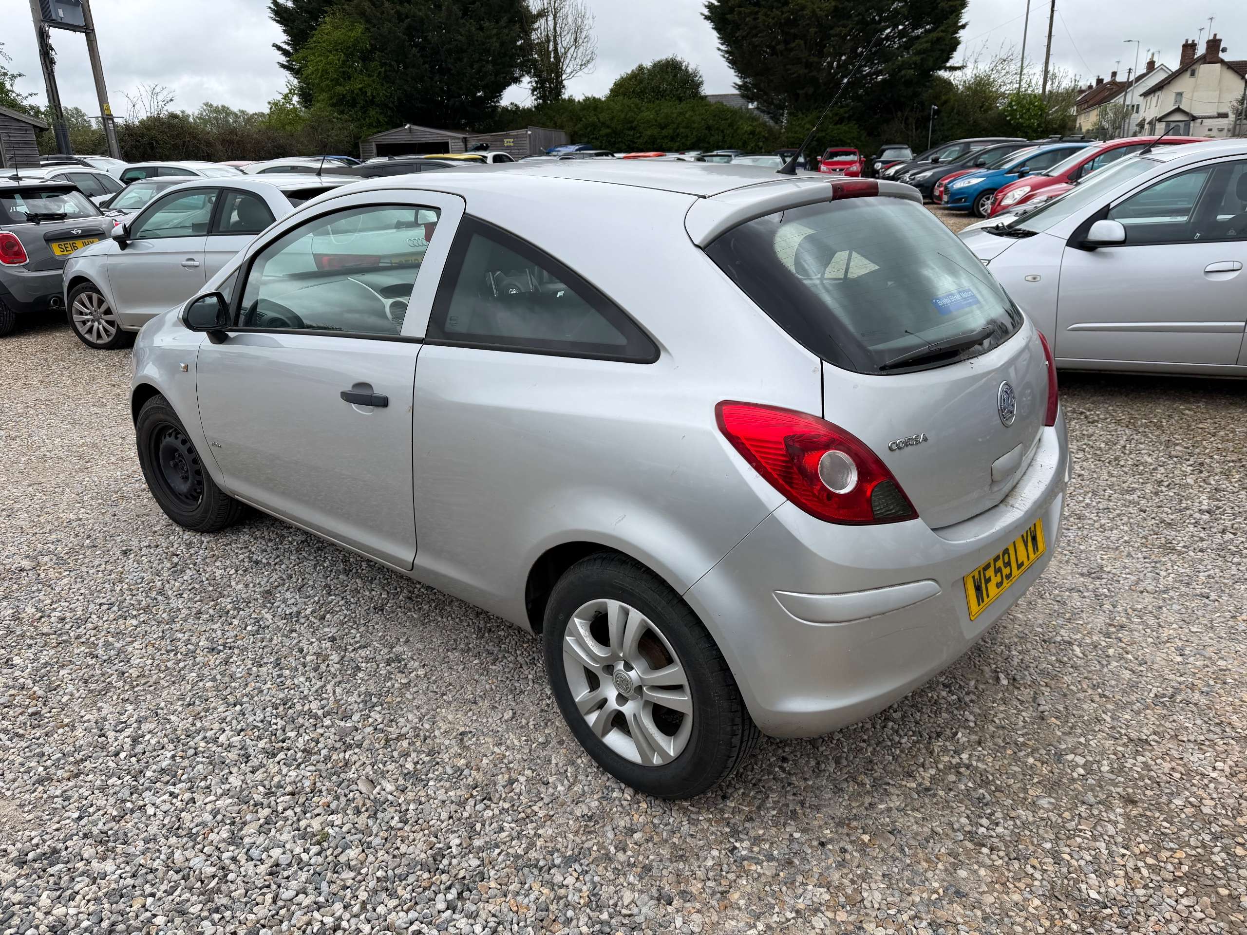 A 2009 VAUXHALL CORSA 1.2i 16v Active Hatchback 3dr Petrol Manual (139 g/km, 79 bhp) A 2009 VAUXHALL CORSA 1.2i 16v Active Hatchback 3dr Petrol Manual (139 g/km, 79 bhp)