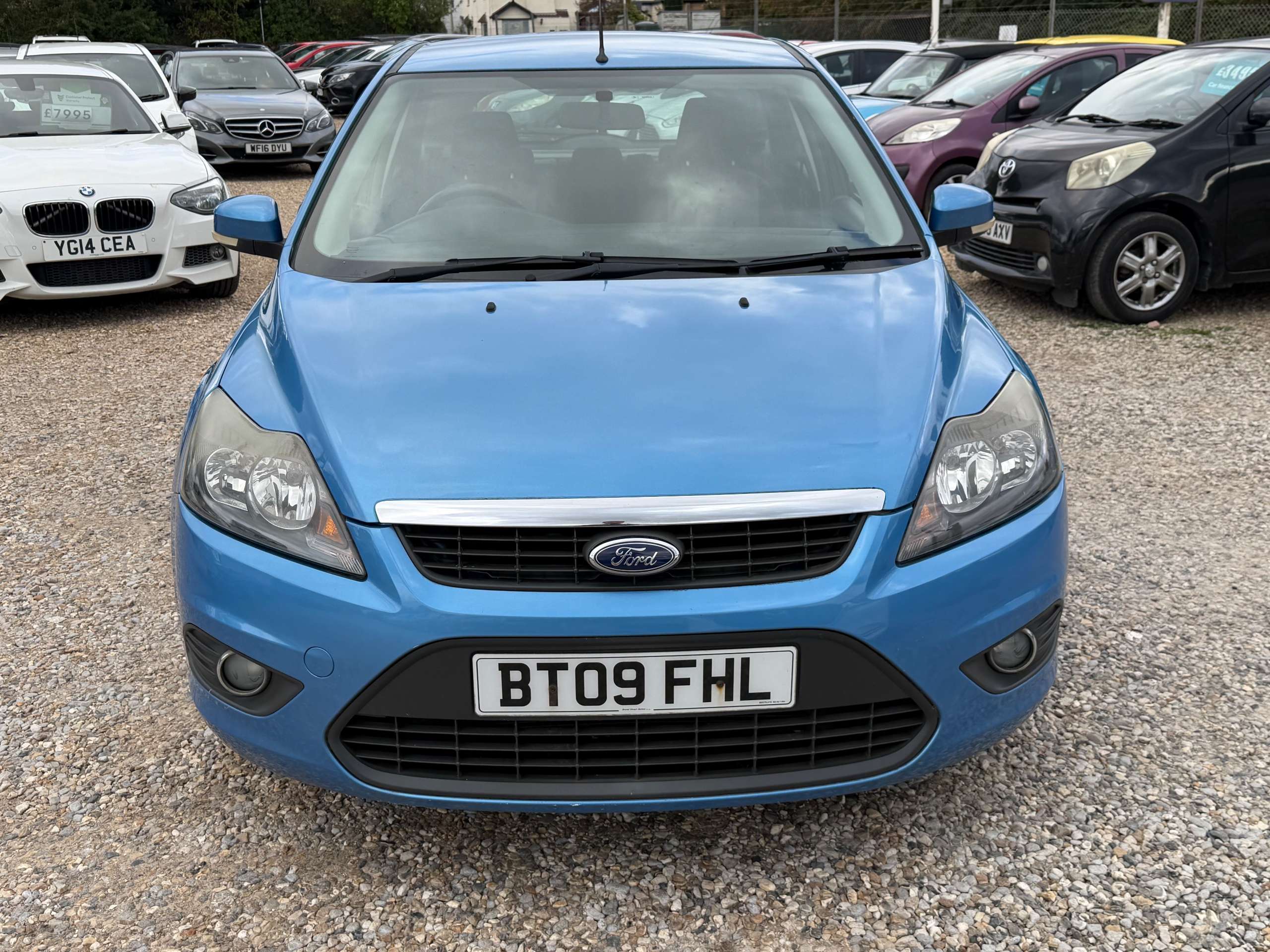 A 2009 FORD FOCUS 1.6 Zetec Hatchback 5dr Petrol Manual (161 g/km, 99 bhp) A 2009 FORD FOCUS 1.6 Zetec Hatchback 5dr Petrol Manual (161 g/km, 99 bhp)