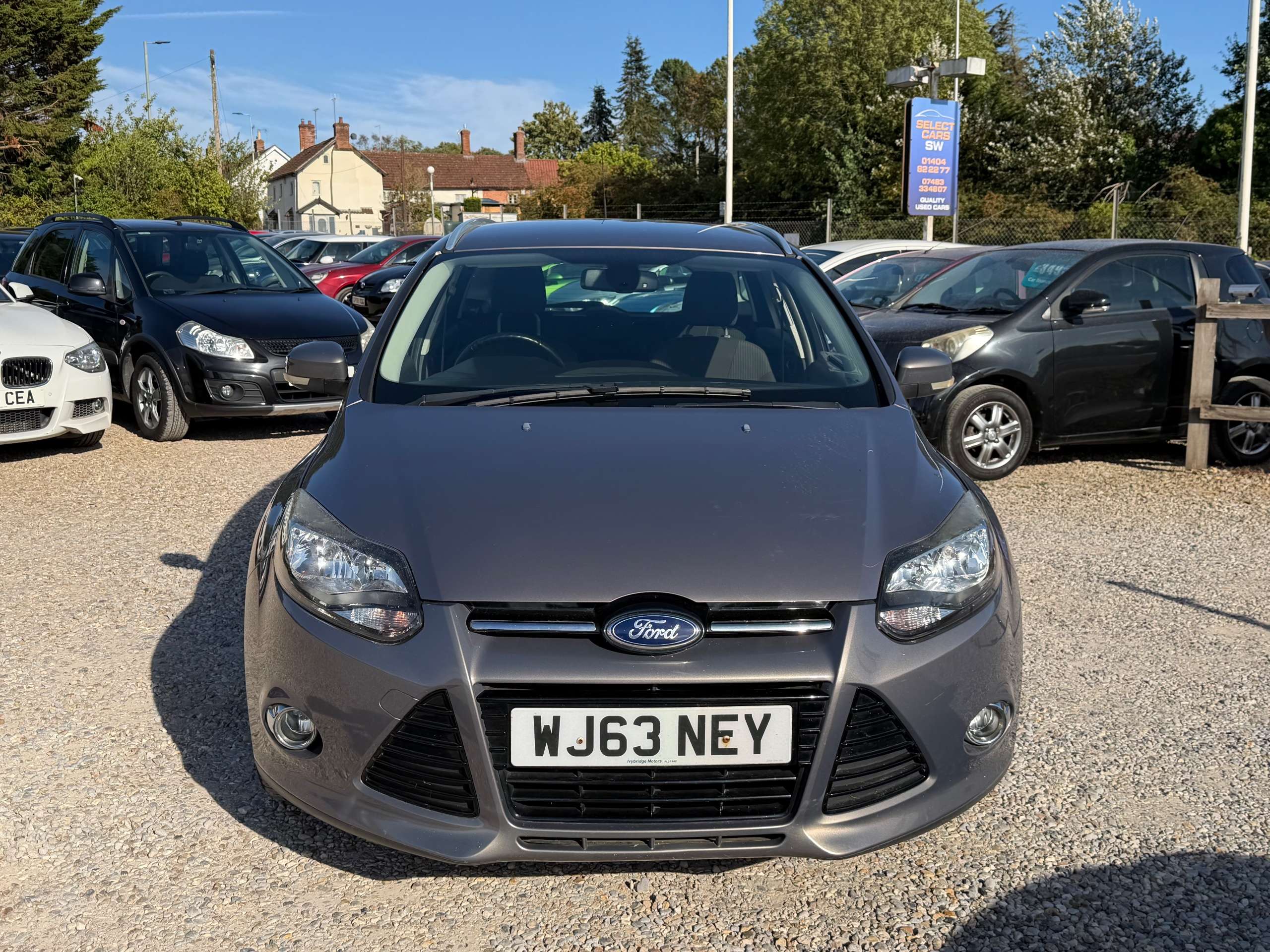 A 2013 FORD FOCUS 1.6 TDCi Titanium Estate 5dr Diesel Manual Euro 5 (s/s) (115 ps) A 2013 FORD FOCUS 1.6 TDCi Titanium Estate 5dr Diesel Manual Euro 5 (s/s) (115 ps)