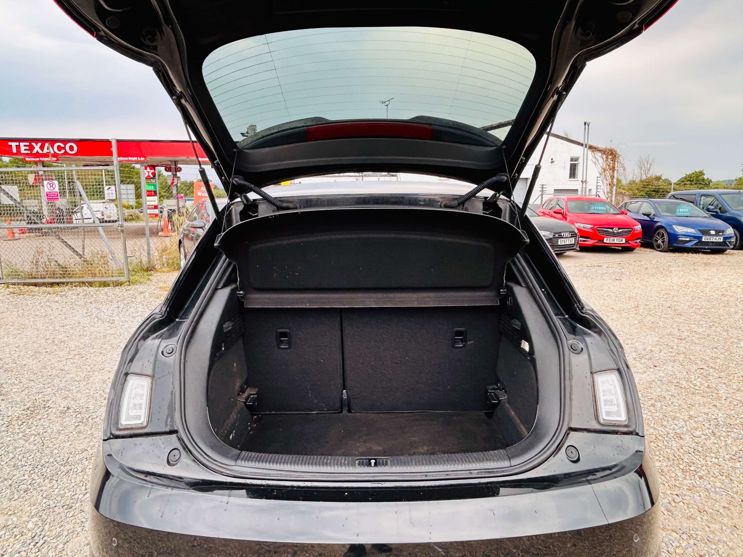 2016 AUDI A1 2016 AUDI A1