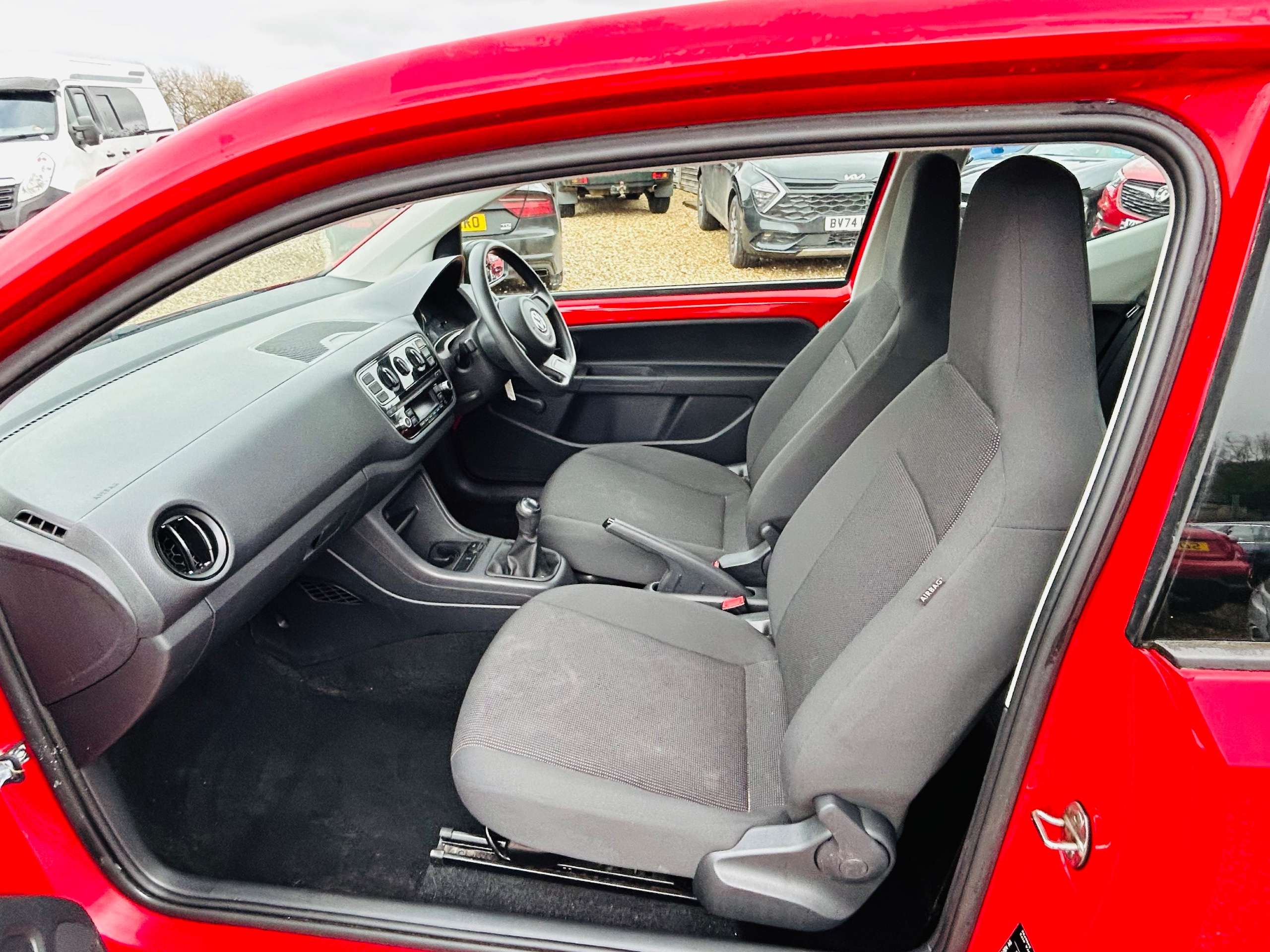 2015 VOLKSWAGEN UP! 2015 VOLKSWAGEN UP!