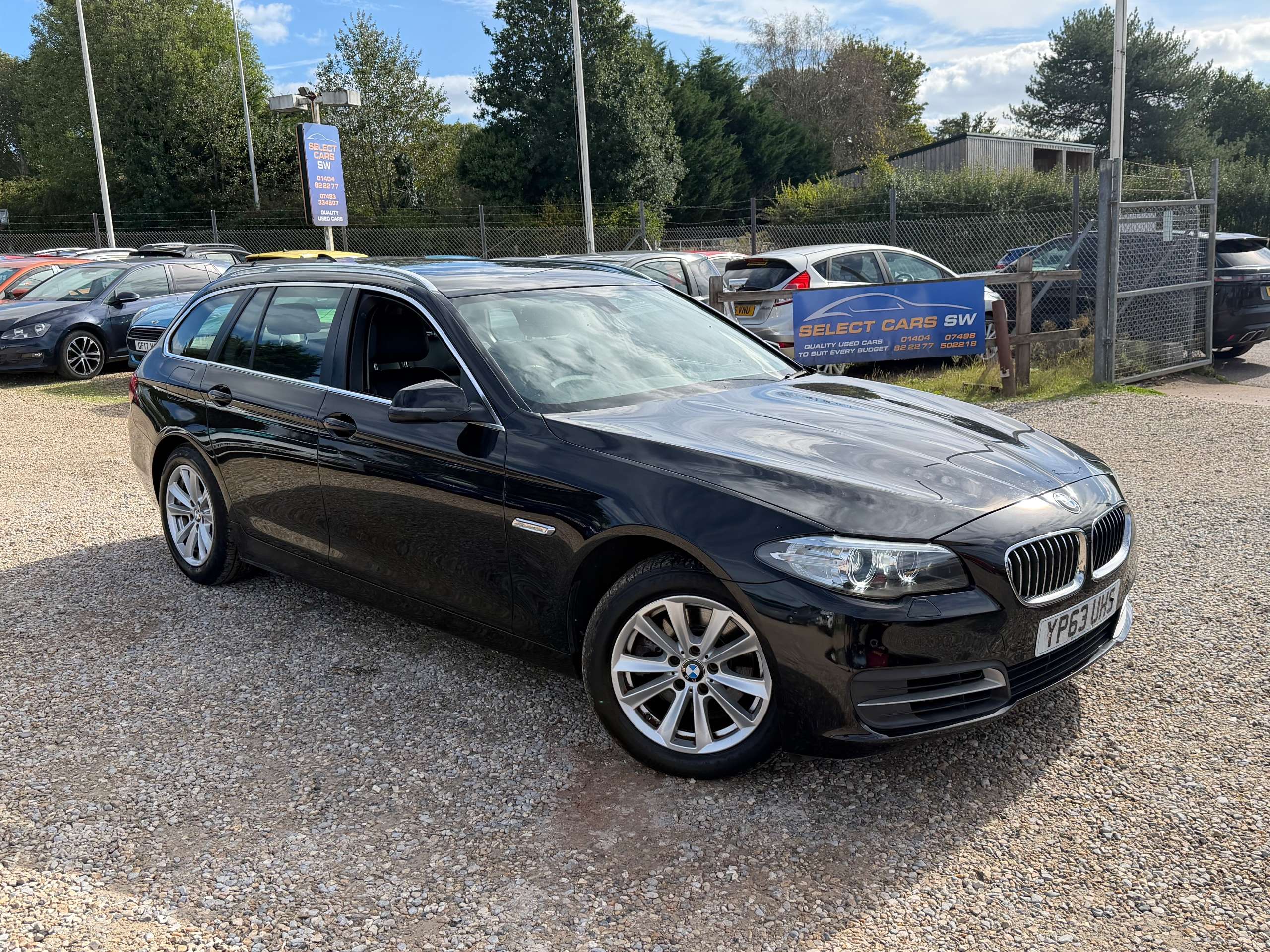 A 2013 BMW 5 SERIES 2.0 520d SE Touring 5dr Diesel Manual Euro 6 (s/s) (184 ps) A 2013 BMW 5 SERIES 2.0 520d SE Touring 5dr Diesel Manual Euro 6 (s/s) (184 ps)