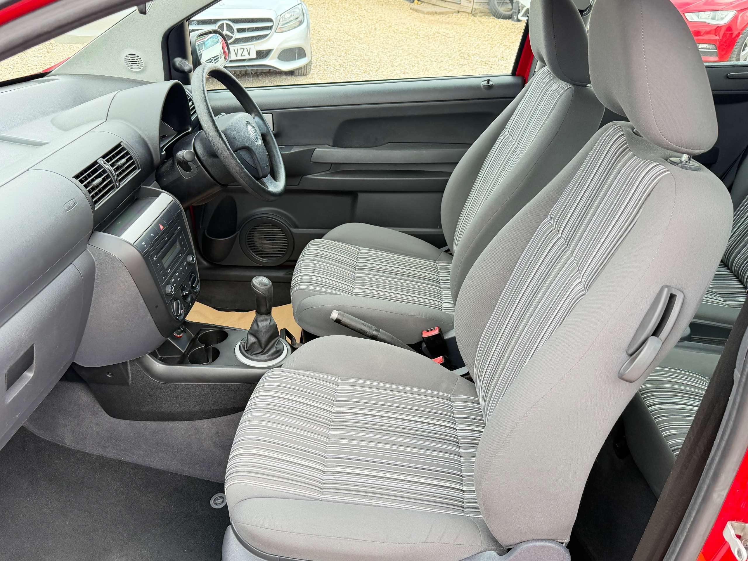 2011 VOLKSWAGEN FOX 2011 VOLKSWAGEN FOX