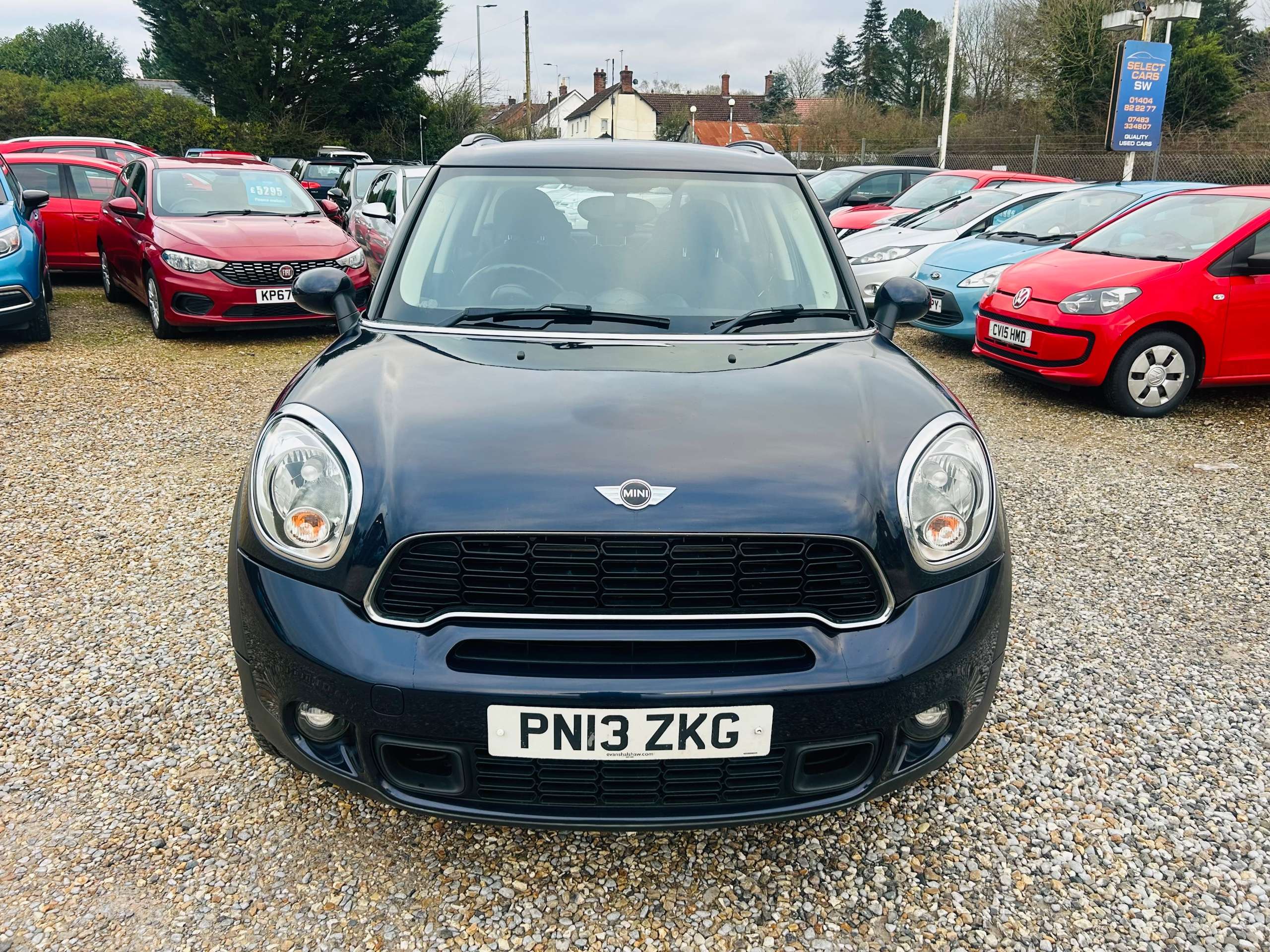 A 2013 MINI COUNTRYMAN 2.0 Cooper SD SUV 5dr Diesel Manual Euro 5 (s/s) (143 ps) A 2013 MINI COUNTRYMAN 2.0 Cooper SD SUV 5dr Diesel Manual Euro 5 (s/s) (143 ps)