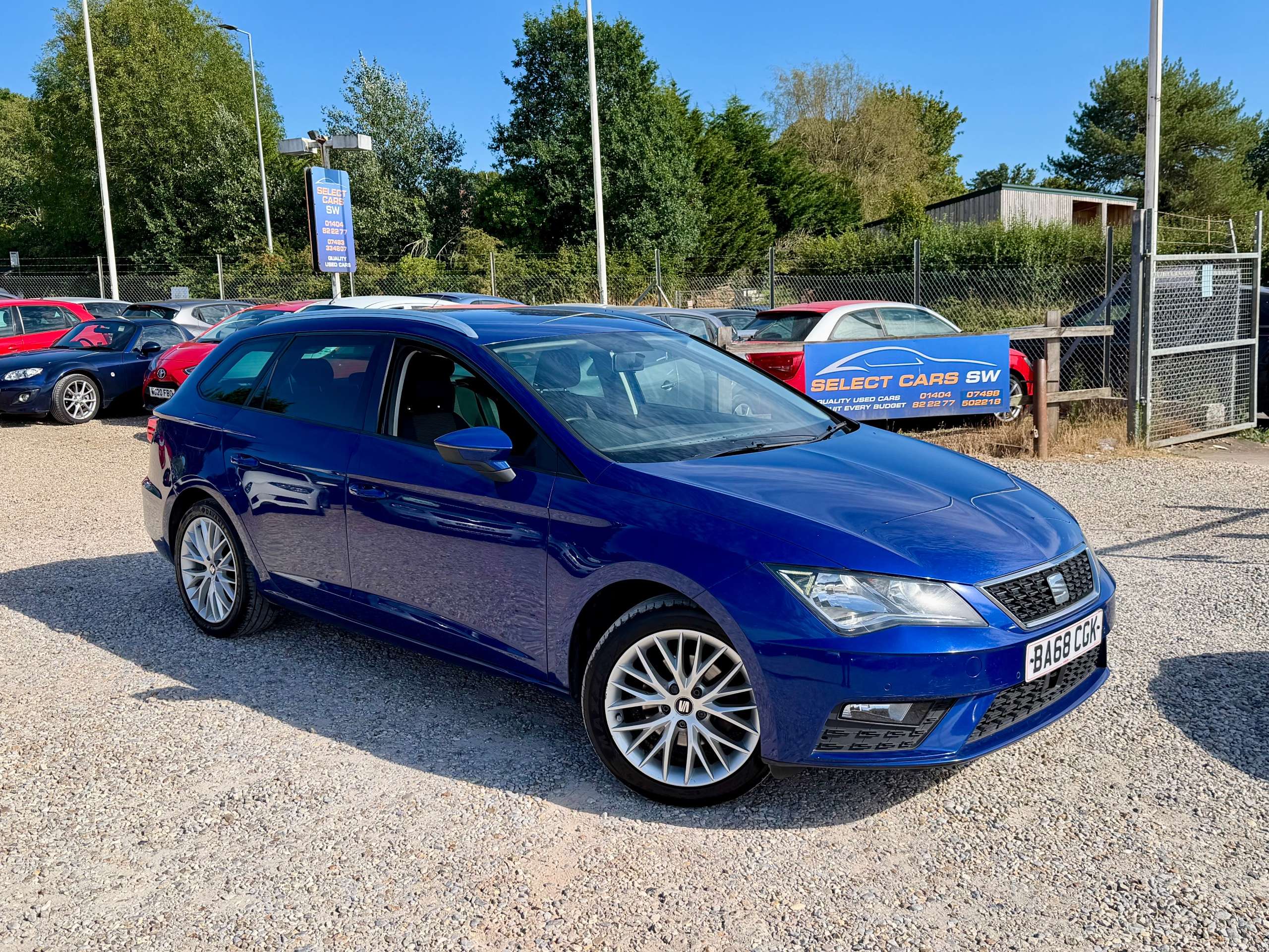 A 2019 SEAT LEON 1.6 TDI SE Dynamic ST 5dr Diesel Manual Euro 6 (s/s) (115 ps) A 2019 SEAT LEON 1.6 TDI SE Dynamic ST 5dr Diesel Manual Euro 6 (s/s) (115 ps)