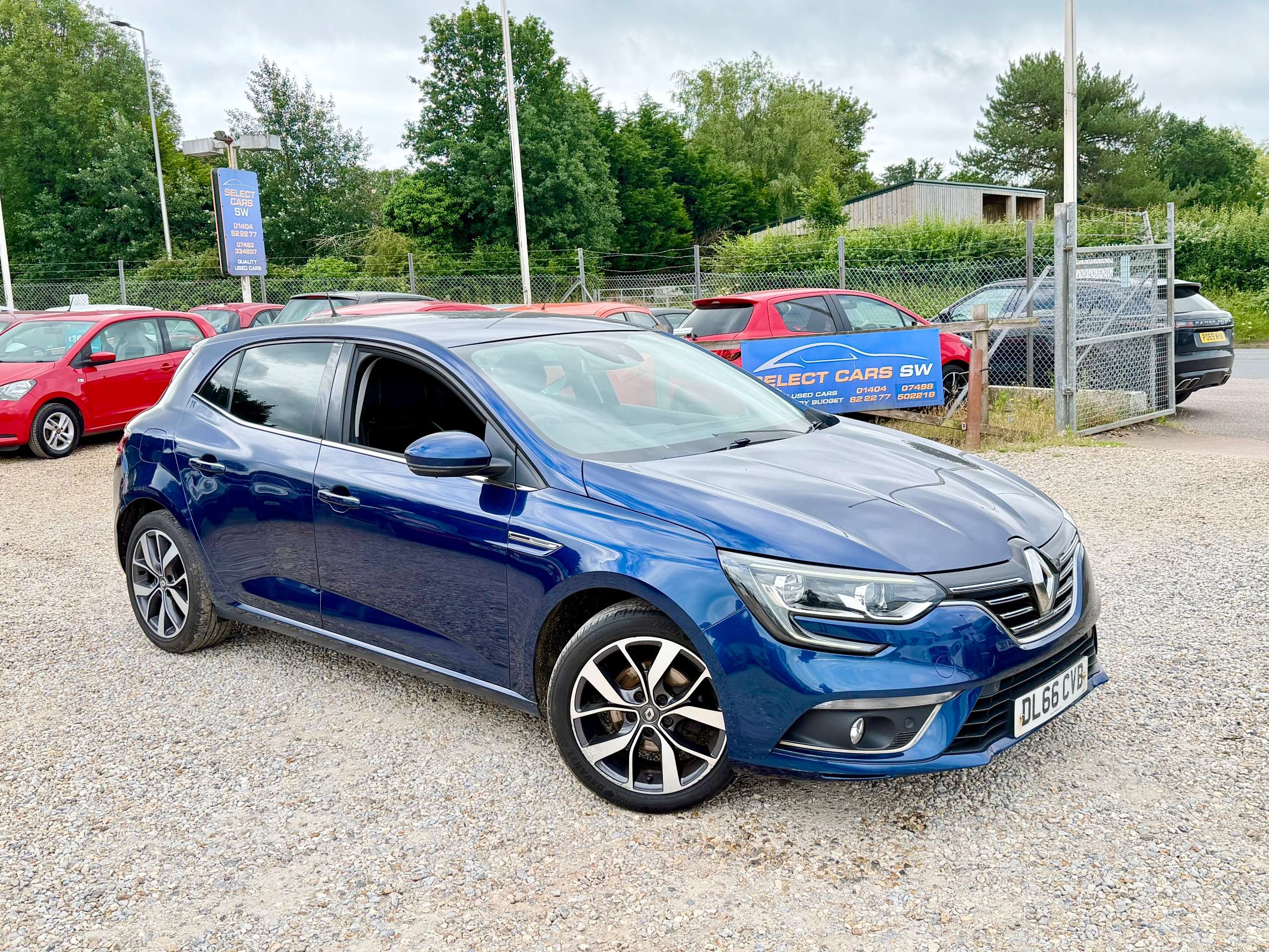 A 2016 RENAULT MEGANE 1.5 dCi Dynamique S Nav Hatchback 5dr Diesel Manual Euro 6 (s/s) (110 ps) A 2016 RENAULT MEGANE 1.5 dCi Dynamique S Nav Hatchback 5dr Diesel Manual Euro 6 (s/s) (110 ps)