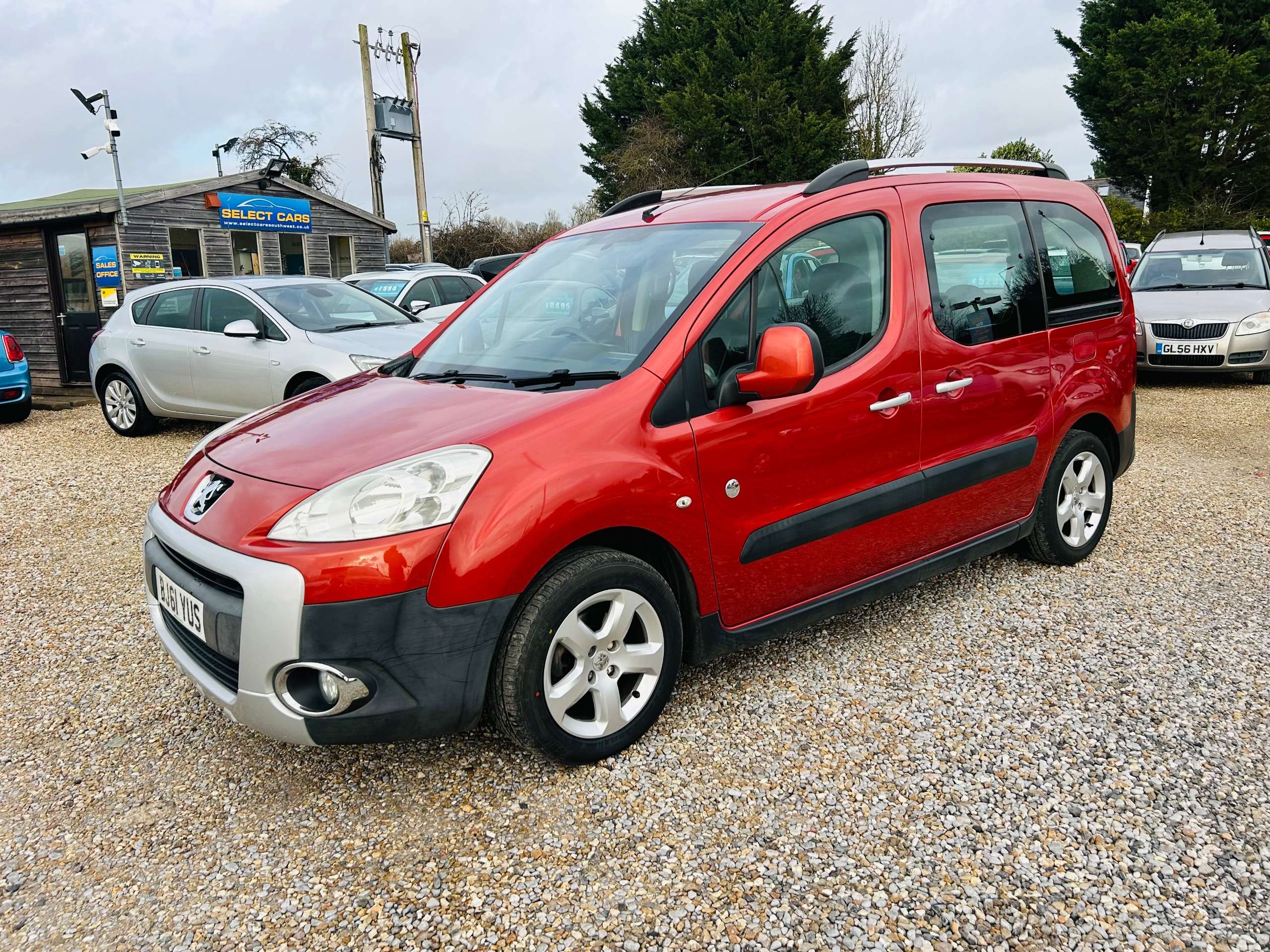 2011 PEUGEOT PARTNER TEPEE 2011 PEUGEOT PARTNER TEPEE