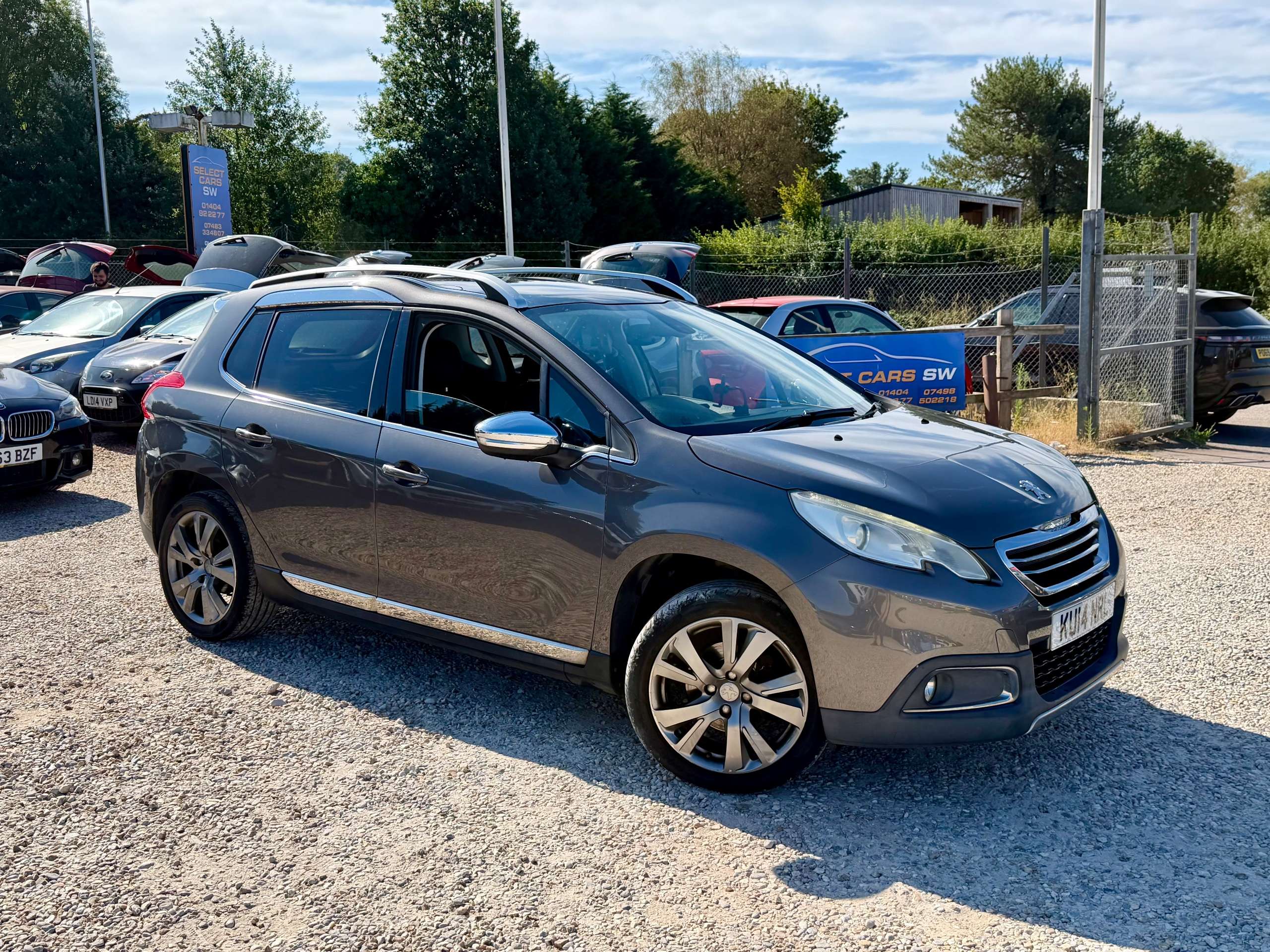 A 2014 PEUGEOT 2008 1.6 e-HDi Feline SUV 5dr Diesel Manual Euro 5 (s/s) (Mistral) (92 ps) A 2014 PEUGEOT 2008 1.6 e-HDi Feline SUV 5dr Diesel Manual Euro 5 (s/s) (Mistral) (92 ps)