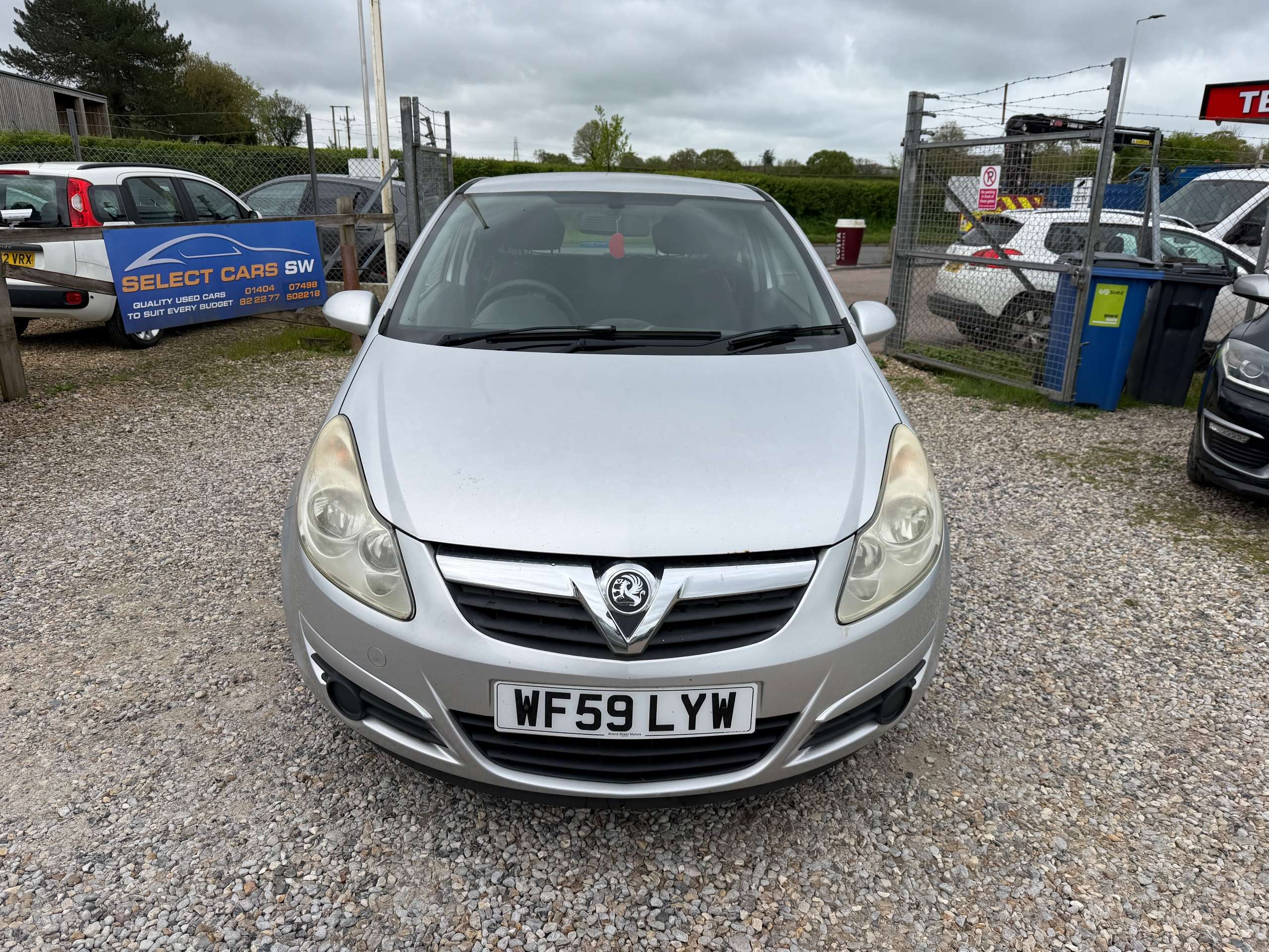 A 2009 VAUXHALL CORSA 1.2i 16v Active Hatchback 3dr Petrol Manual (139 g/km, 79 bhp) A 2009 VAUXHALL CORSA 1.2i 16v Active Hatchback 3dr Petrol Manual (139 g/km, 79 bhp)
