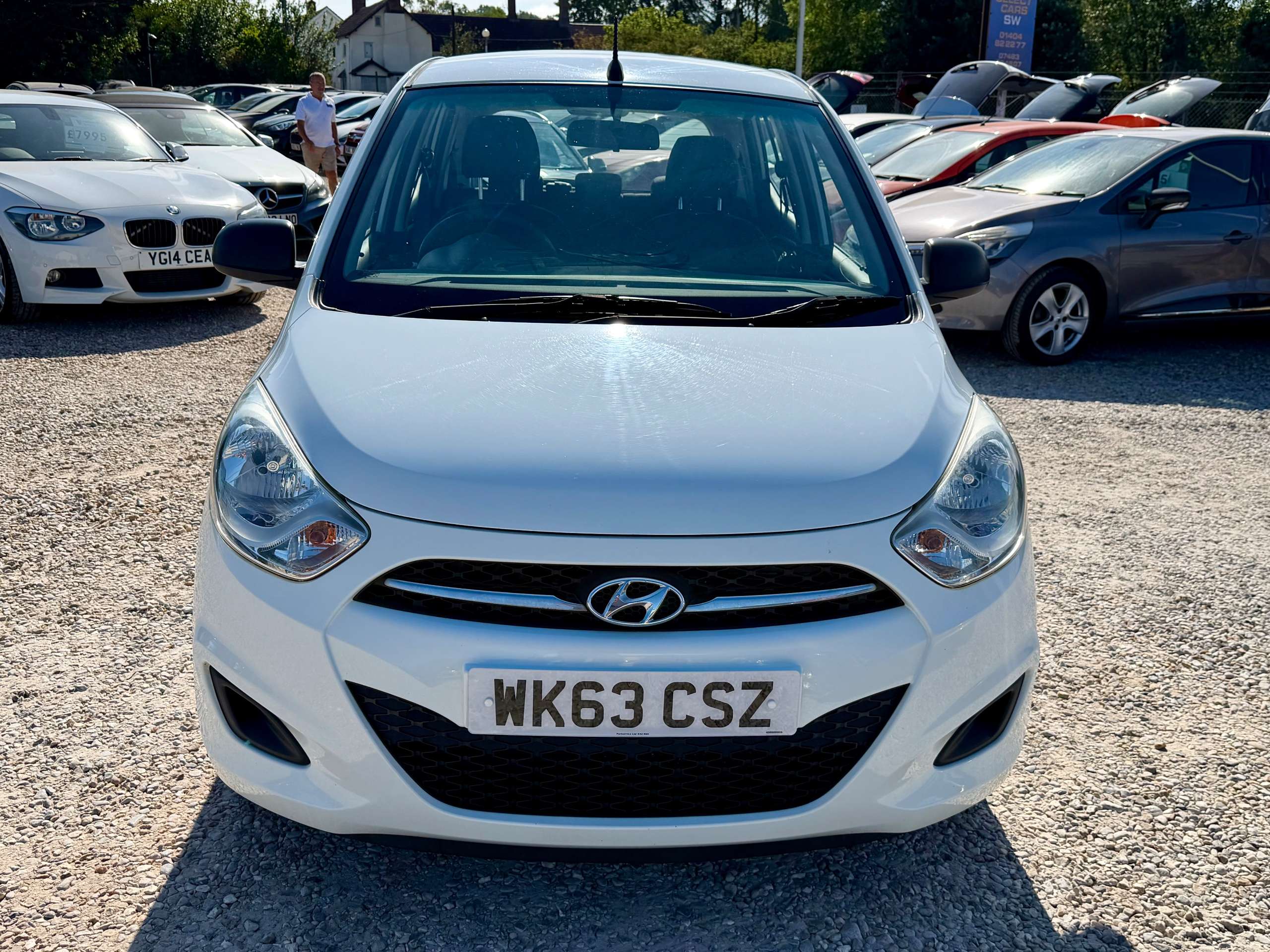 A 2013 HYUNDAI I10 1.2 Classic Hatchback 5dr Petrol Manual Euro 5 (85 bhp) A 2013 HYUNDAI I10 1.2 Classic Hatchback 5dr Petrol Manual Euro 5 (85 bhp)