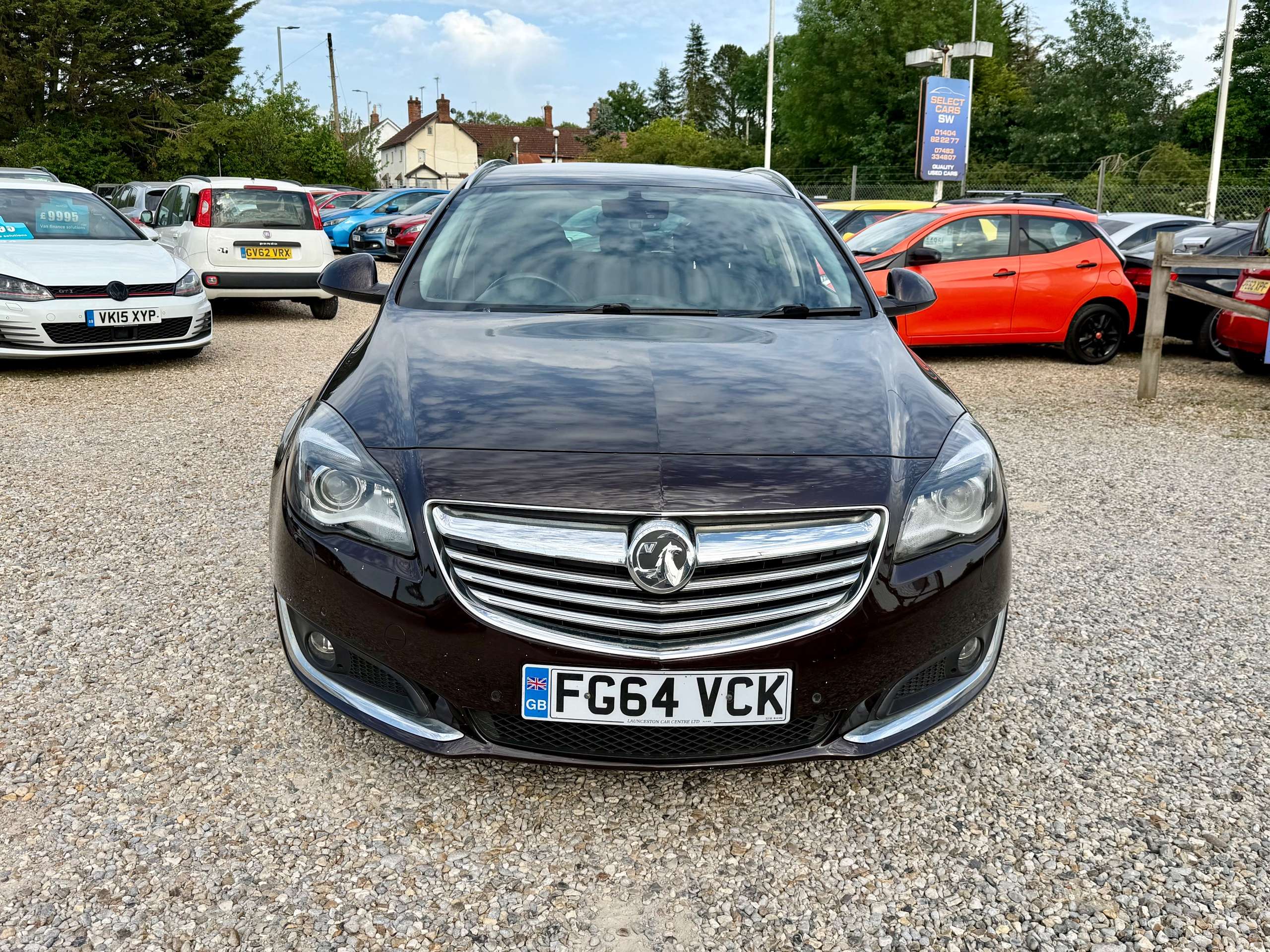 A 2014 VAUXHALL INSIGNIA 2.0 CDTi ecoFLEX Elite Nav Sports Tourer 5dr Diesel Manual Euro 5 (s/s) (140 ps) A 2014 VAUXHALL INSIGNIA 2.0 CDTi ecoFLEX Elite Nav Sports Tourer 5dr Diesel Manual Euro 5 (s/s) (140 ps)