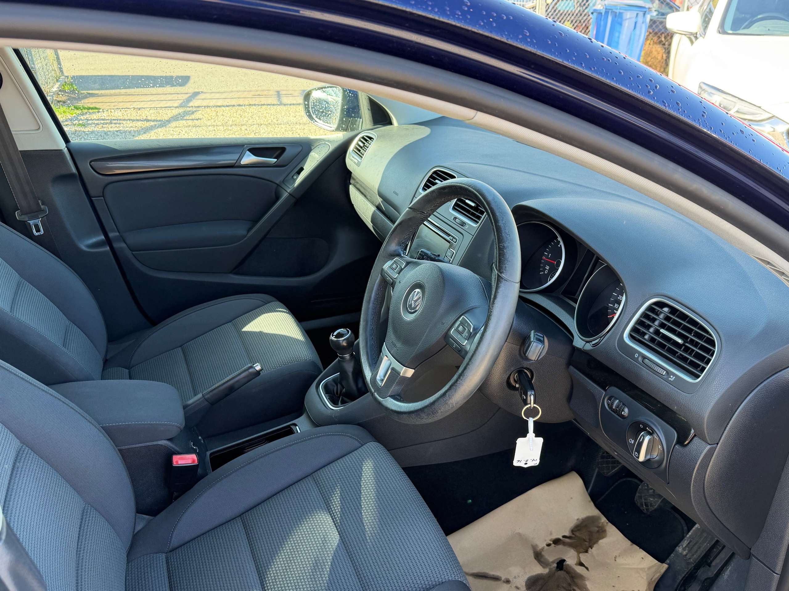 A 2012 VOLKSWAGEN GOLF 1.6 TDI Match Hatchback 5dr Diesel Manual Euro 5 (105 ps) A 2012 VOLKSWAGEN GOLF 1.6 TDI Match Hatchback 5dr Diesel Manual Euro 5 (105 ps)