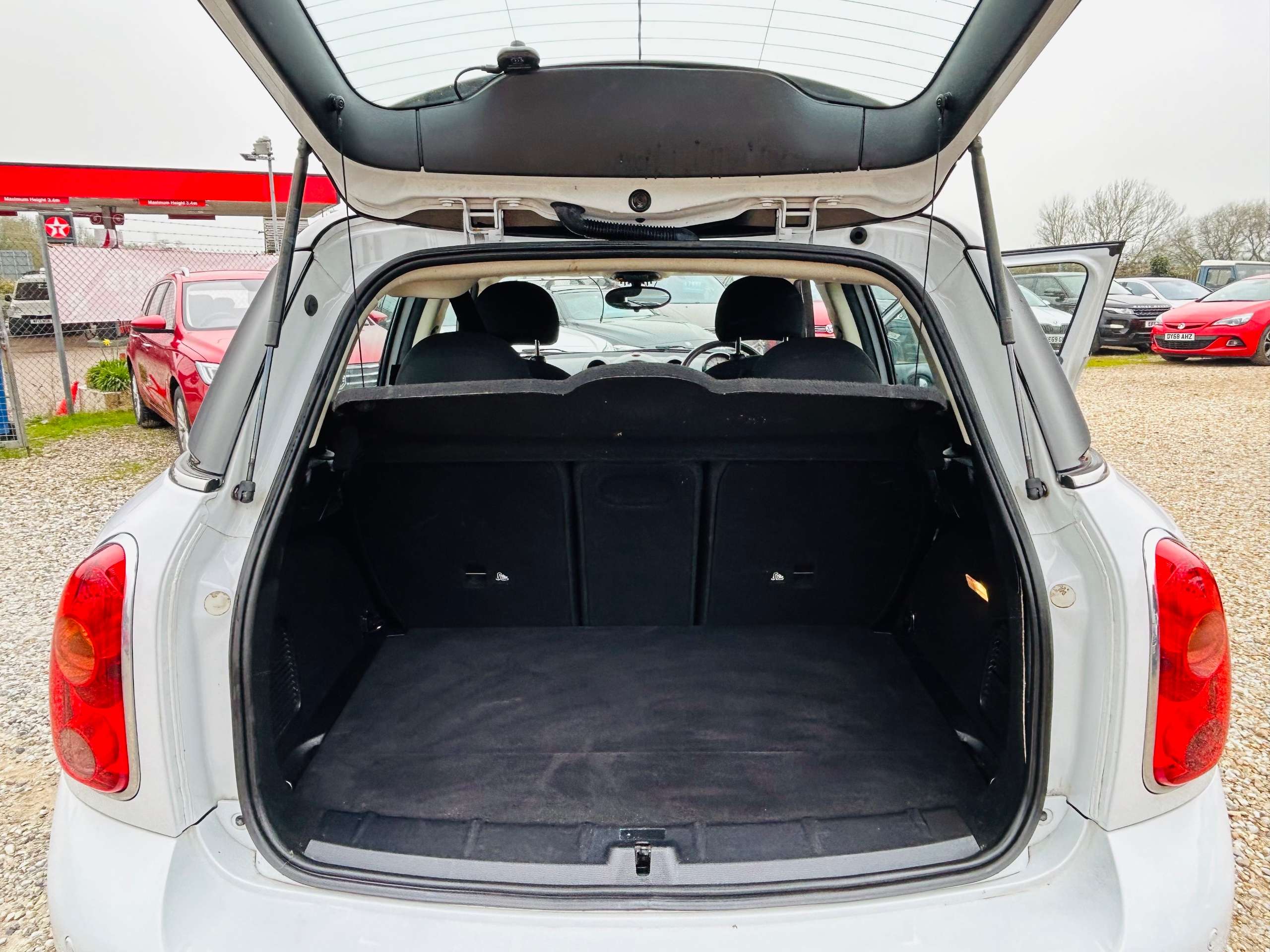 2011 MINI COUNTRYMAN 2011 MINI COUNTRYMAN