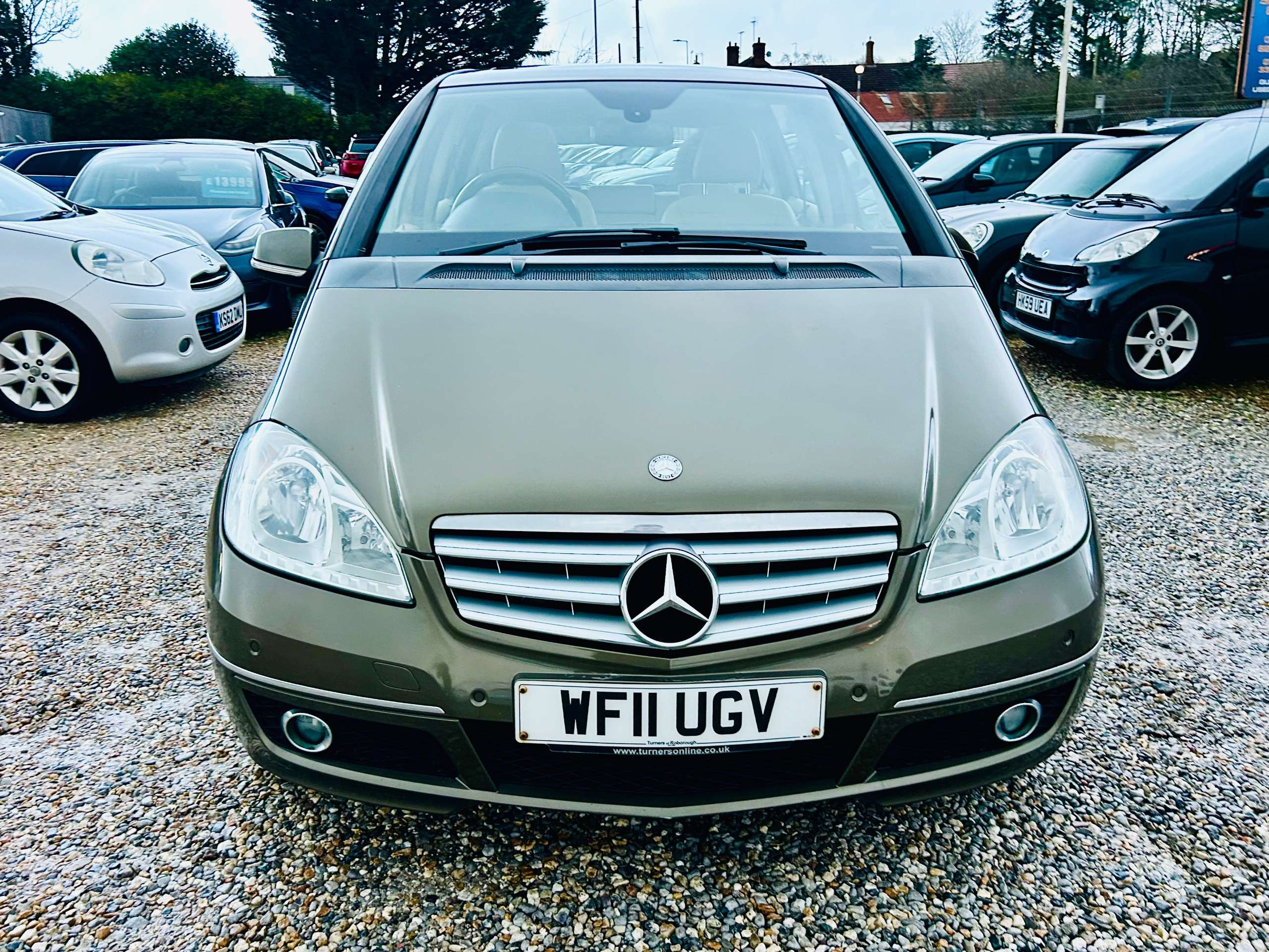 A 2011 MERCEDES-BENZ A CLASS 2.0 A180 CDI Avantgarde SE Hatchback 5dr Diesel CVT (144 g/km, 109 bhp) A 2011 MERCEDES-BENZ A CLASS 2.0 A180 CDI Avantgarde SE Hatchback 5dr Diesel CVT (144 g/km, 109 bhp)