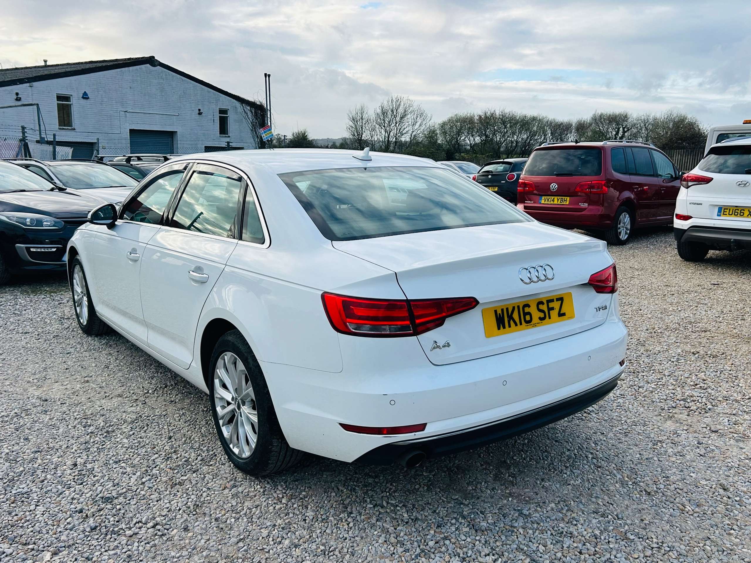 2016 AUDI A4 2016 AUDI A4