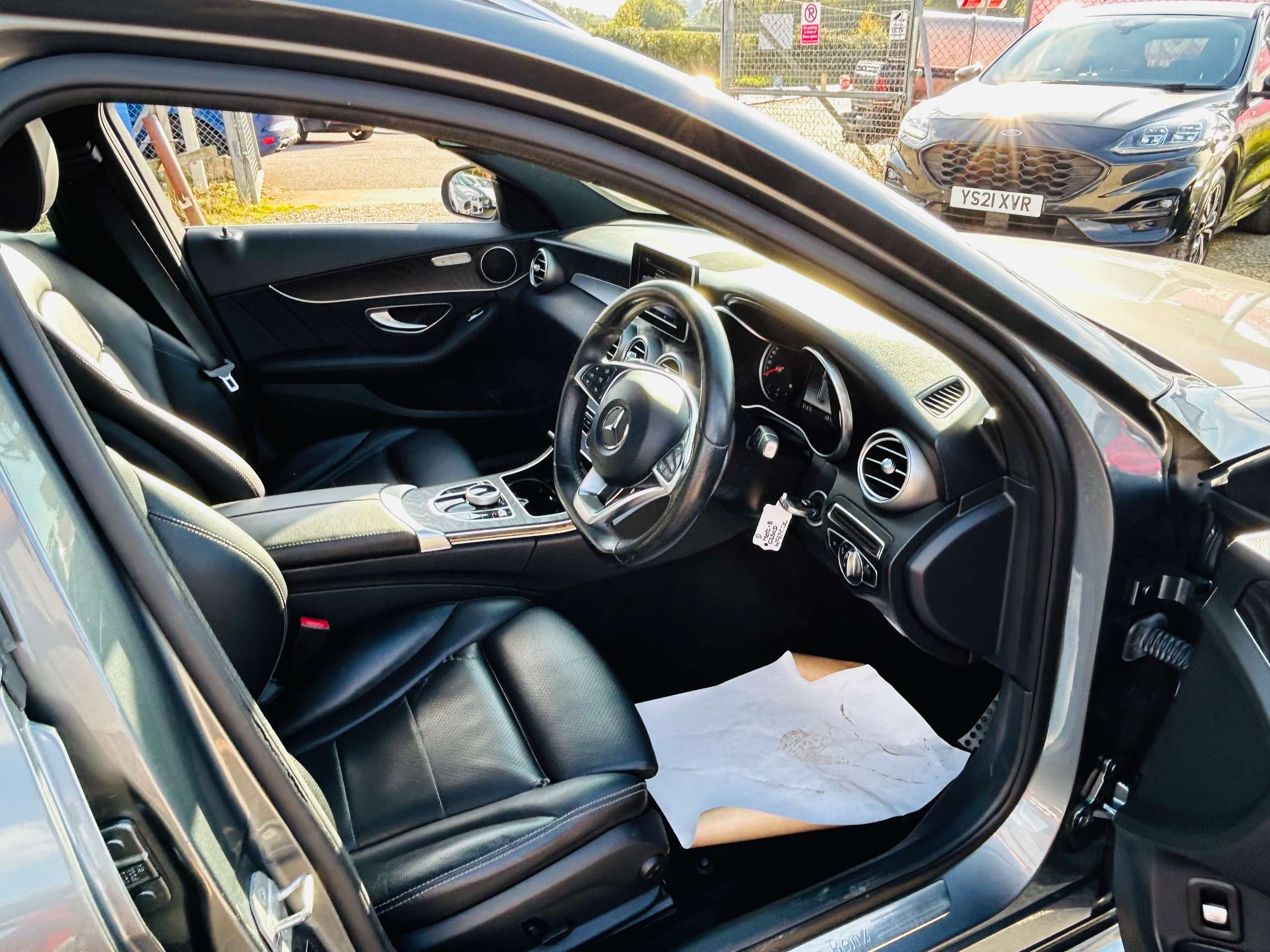 A 2017 MERCEDES-BENZ C CLASS 2.1 C250d AMG Line Estate 5dr Diesel G-Tronic+ Euro 6 (s/s) (204 ps) A 2017 MERCEDES-BENZ C CLASS 2.1 C250d AMG Line Estate 5dr Diesel G-Tronic+ Euro 6 (s/s) (204 ps)
