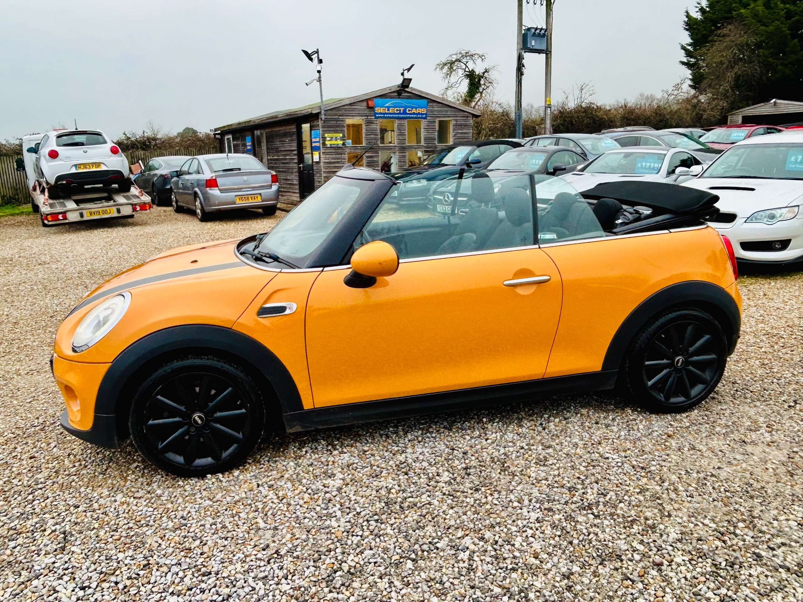 2016 MINI CONVERTIBLE 2016 MINI CONVERTIBLE