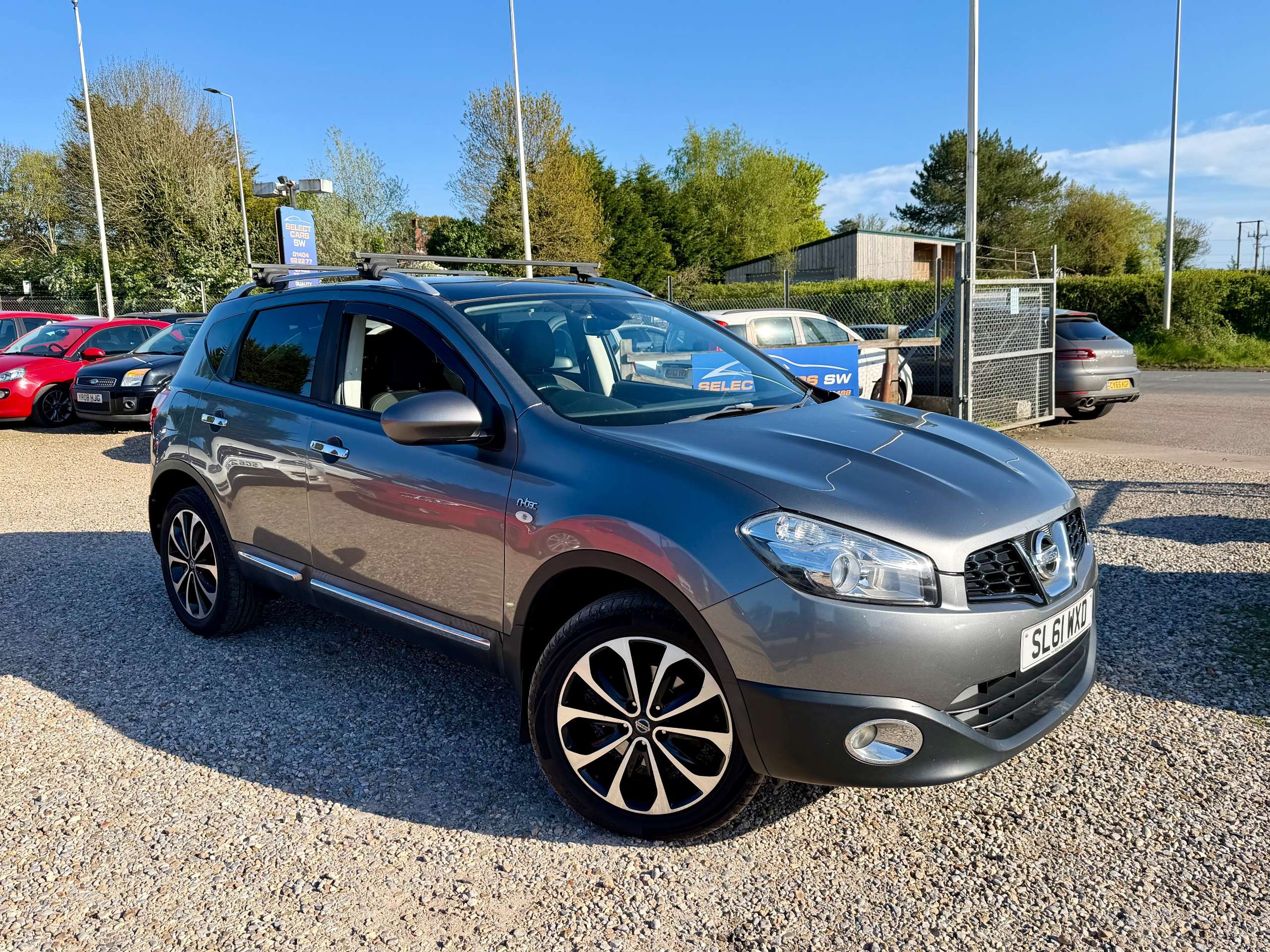 A 2011 NISSAN QASHQAI 1.5 dCi n-tec SUV 5dr Diesel Manual 2WD Euro 5 (110 ps) A 2011 NISSAN QASHQAI 1.5 dCi n-tec SUV 5dr Diesel Manual 2WD Euro 5 (110 ps)
