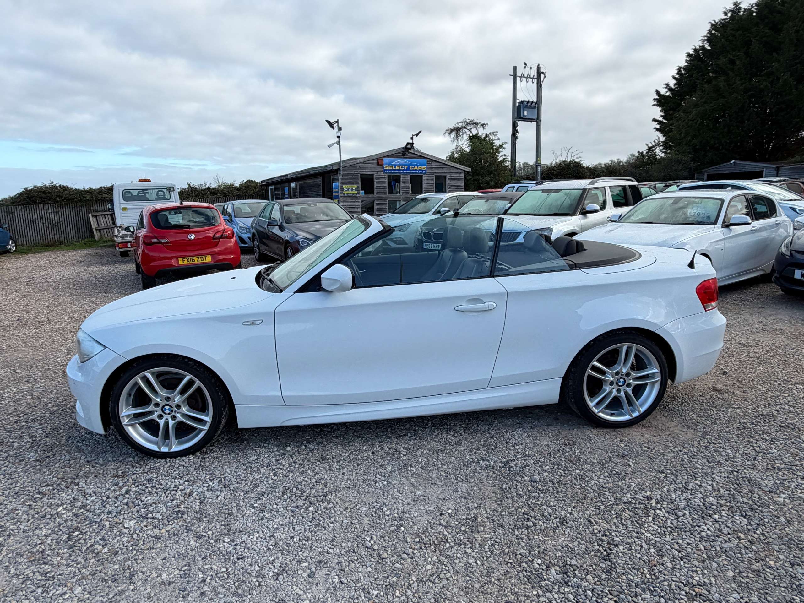 2011 BMW 1 SERIES 2011 BMW 1 SERIES