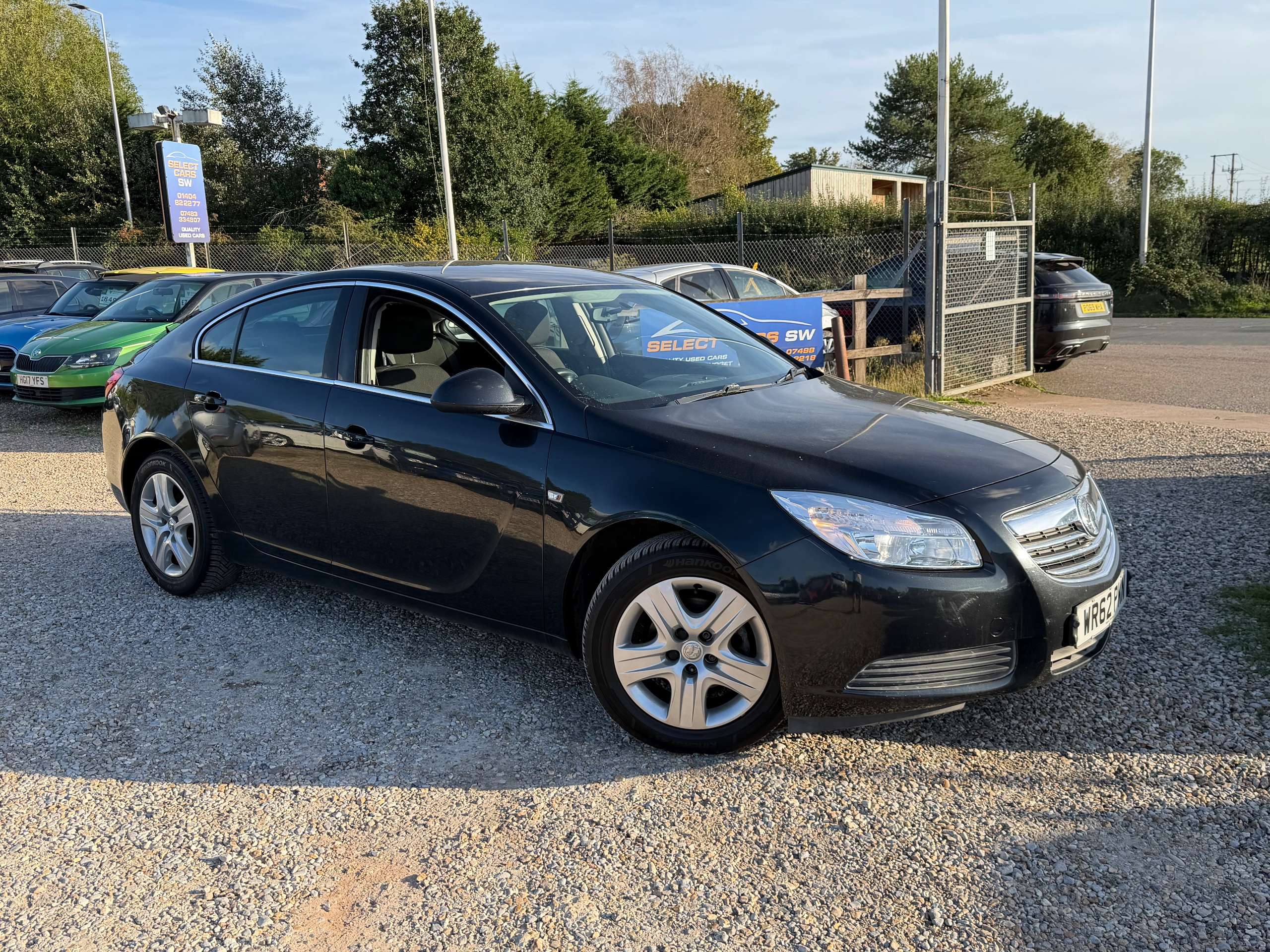 A 2013 VAUXHALL INSIGNIA 2.0 CDTi ecoFLEX Exclusiv Hatchback 5dr Diesel Manual Euro 5 (s/s) (130 ps) A 2013 VAUXHALL INSIGNIA 2.0 CDTi ecoFLEX Exclusiv Hatchback 5dr Diesel Manual Euro 5 (s/s) (130 ps)