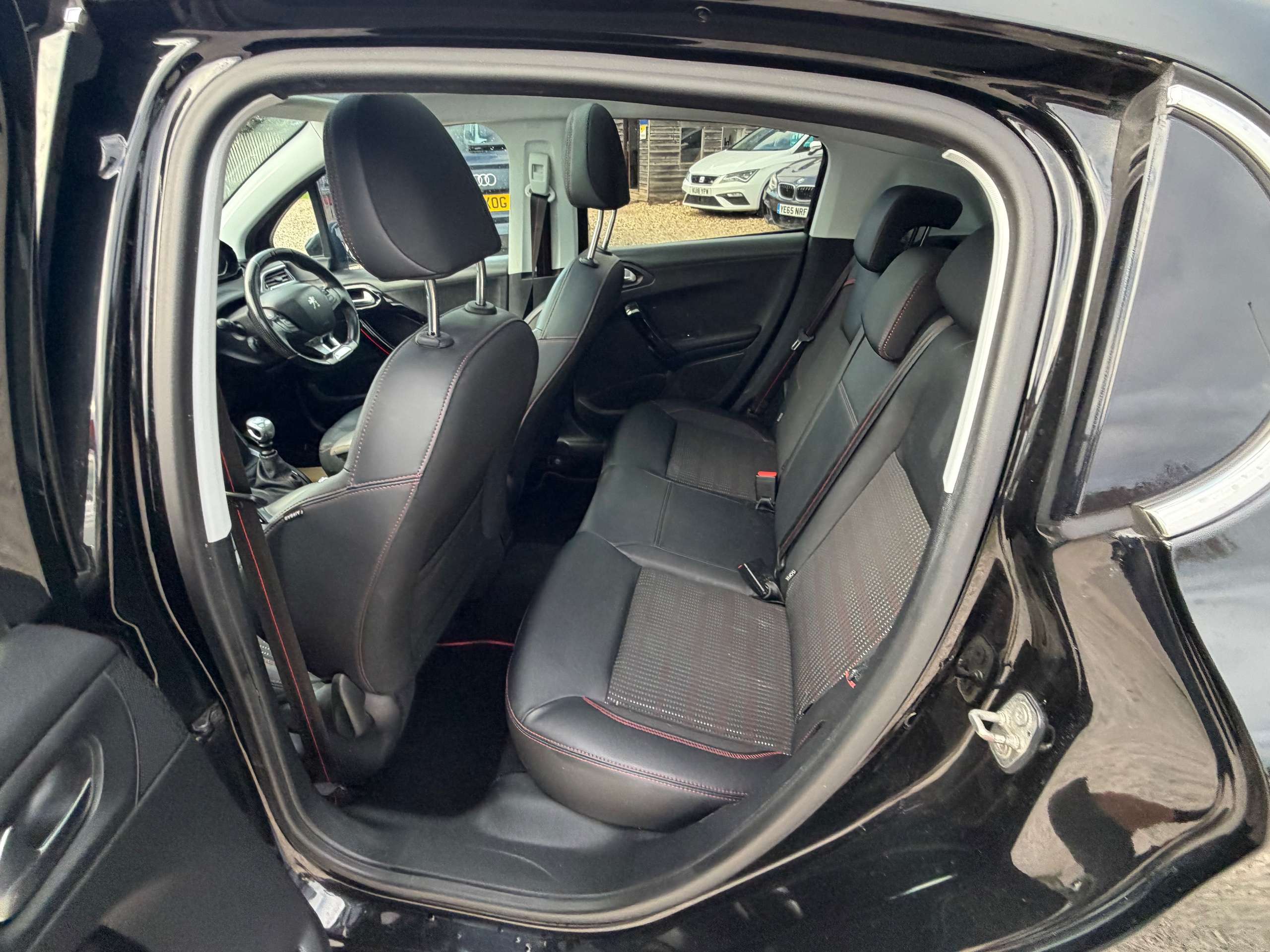 2016 PEUGEOT 208 2016 PEUGEOT 208