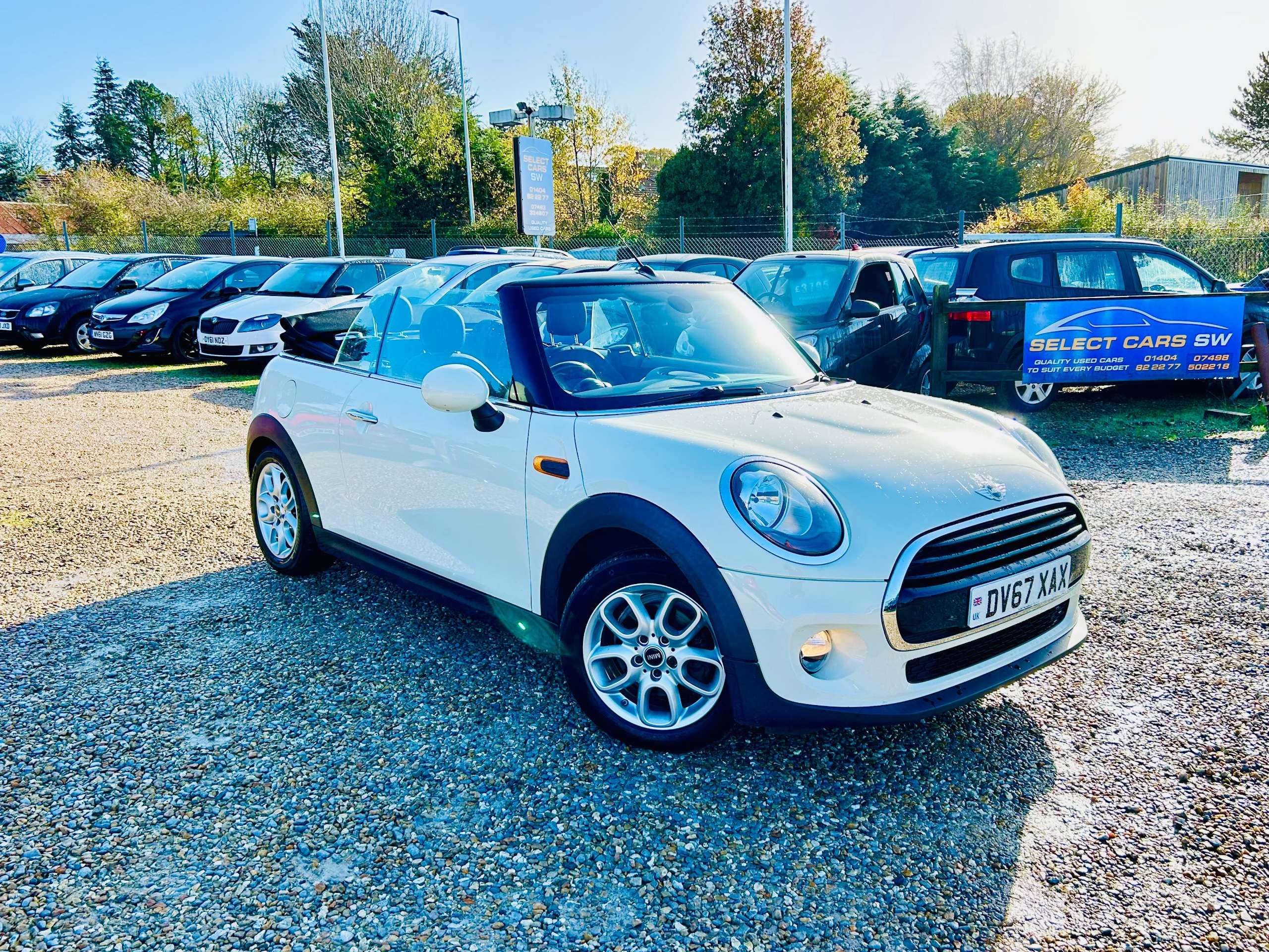 A 2017 MINI CONVERTIBLE 1.5 Cooper Convertible 2dr Petrol Manual Euro 6 (s/s) (136 ps) A 2017 MINI CONVERTIBLE 1.5 Cooper Convertible 2dr Petrol Manual Euro 6 (s/s) (136 ps)