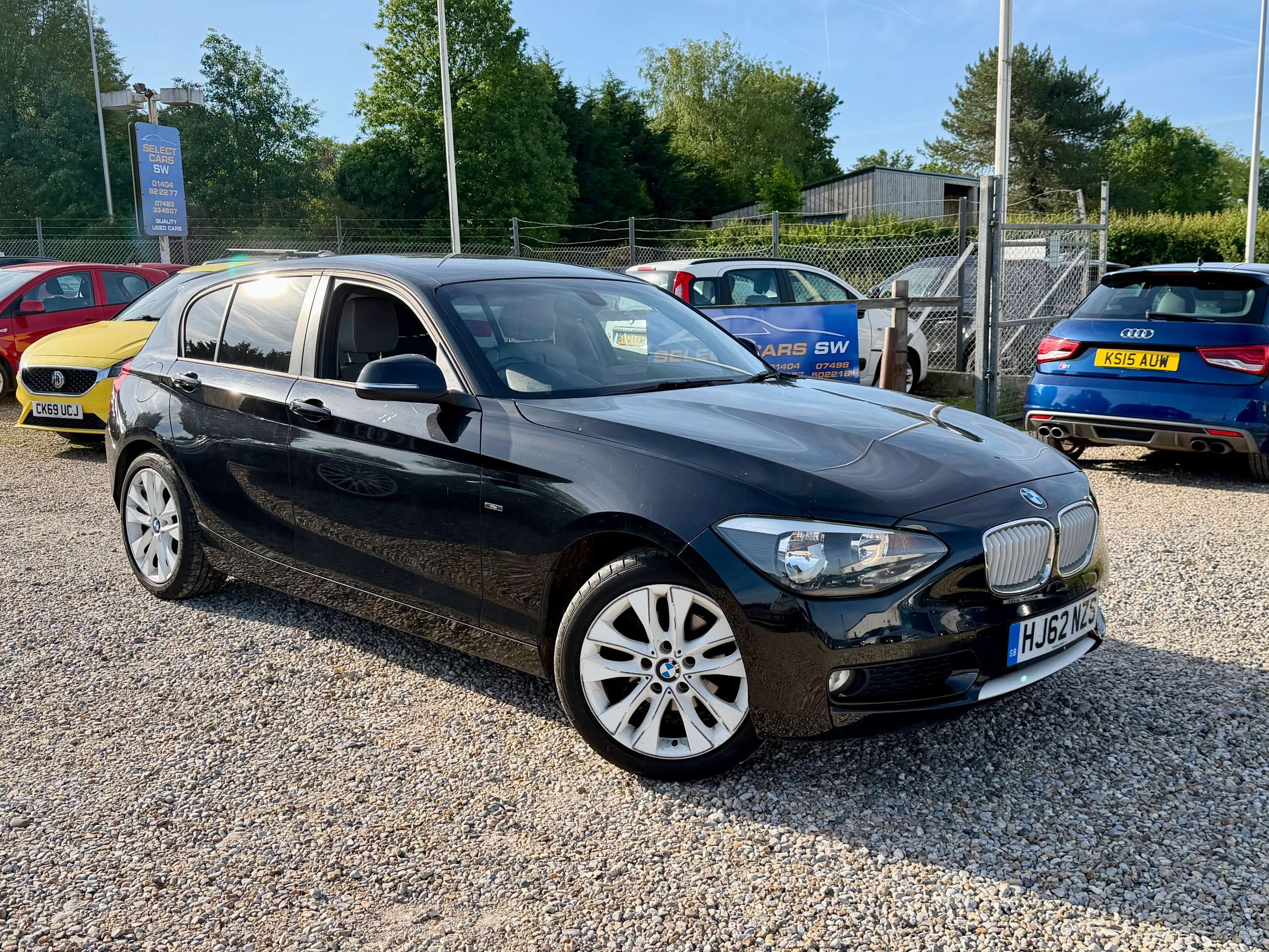 A 2012 BMW 1 SERIES 1.6 118i Urban Hatchback 5dr Petrol Manual Euro 5 (s/s) (170 ps) A 2012 BMW 1 SERIES 1.6 118i Urban Hatchback 5dr Petrol Manual Euro 5 (s/s) (170 ps)