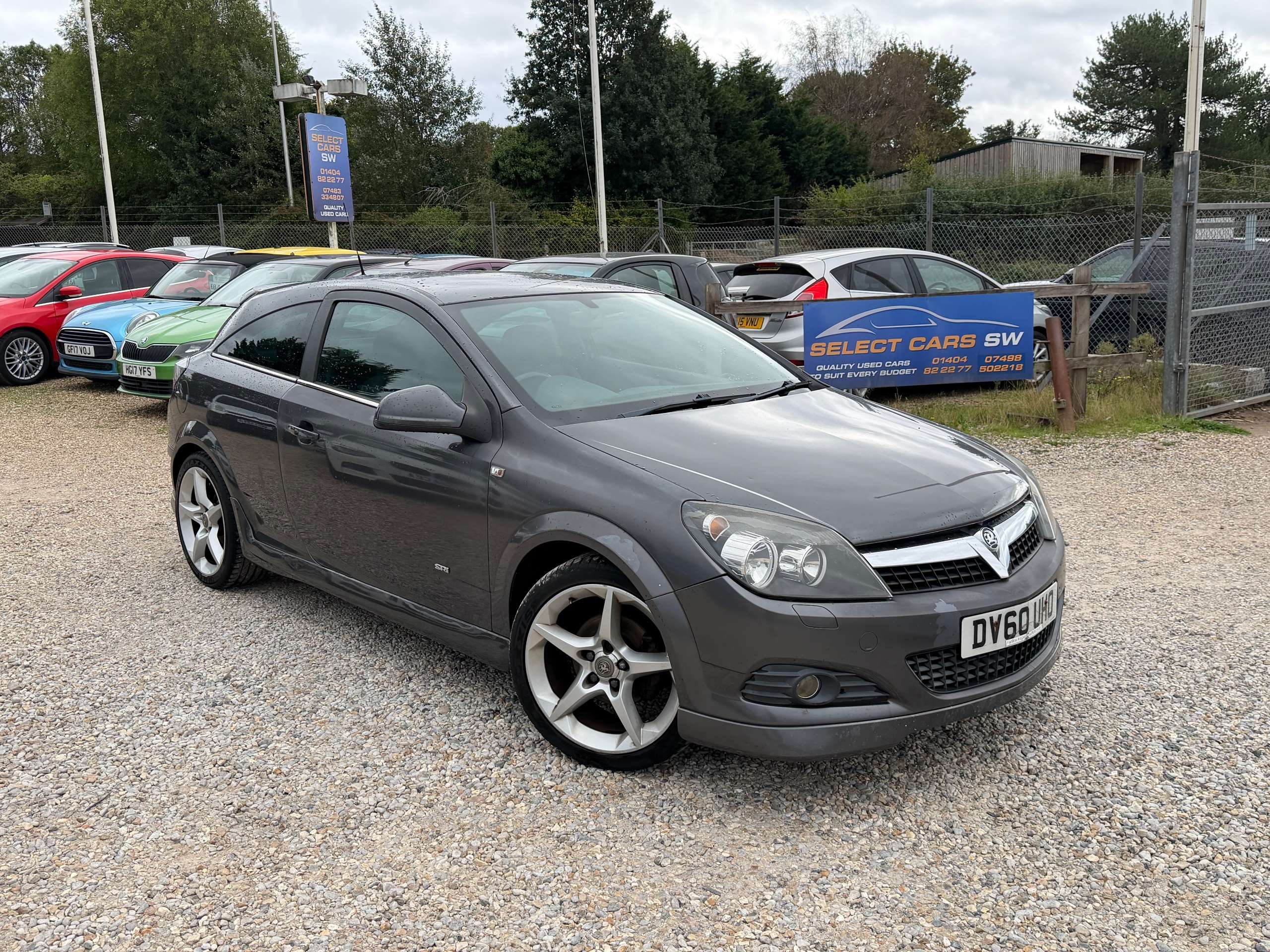 A 2011 VAUXHALL ASTRA 1.8 VVT 16v SRi Exterior Pack Sport Hatch 3dr Petrol Manual (159 g/km, 138 bhp) A 2011 VAUXHALL ASTRA 1.8 VVT 16v SRi Exterior Pack Sport Hatch 3dr Petrol Manual (159 g/km, 138 bhp)