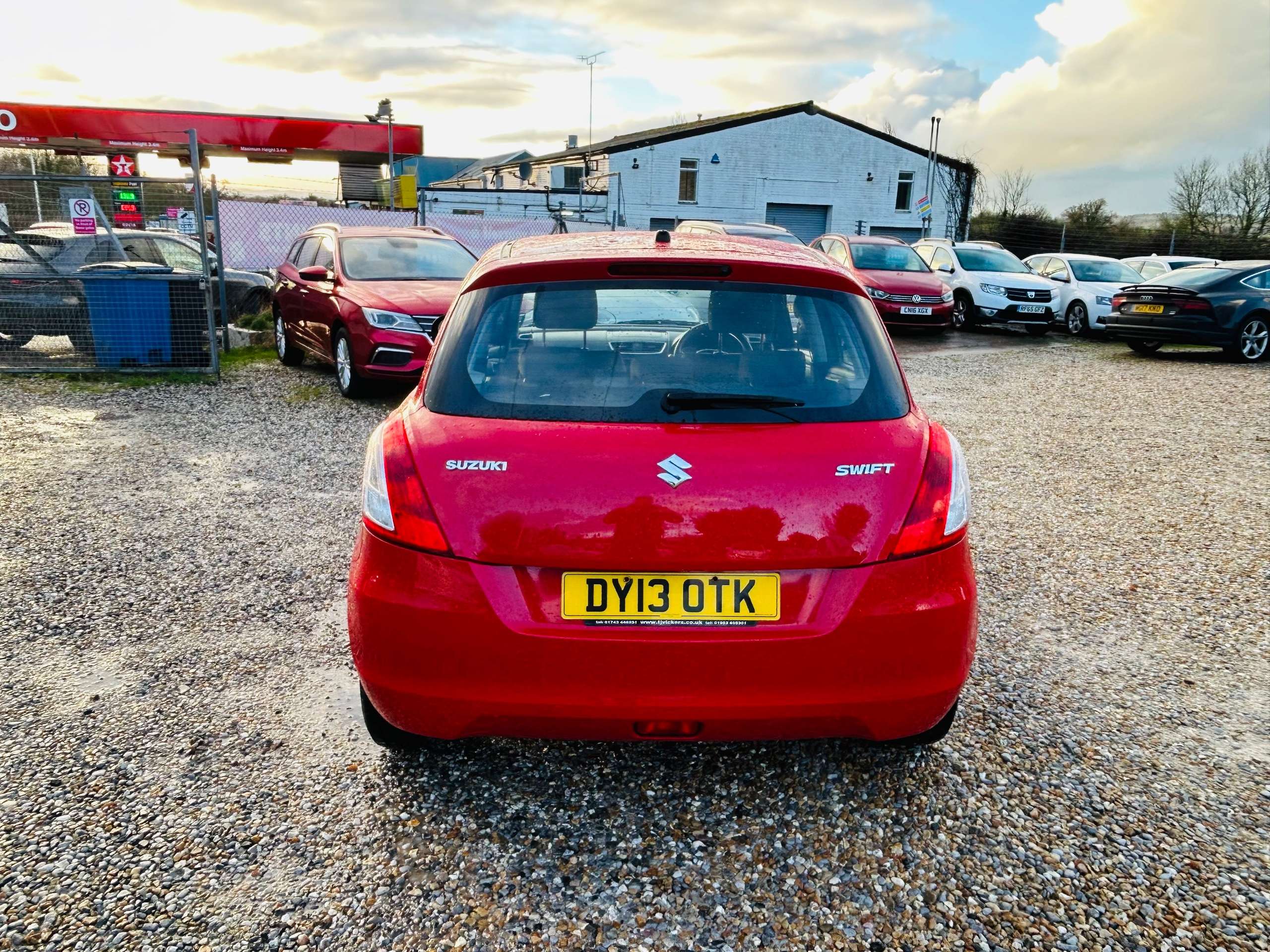 2013 SUZUKI SWIFT 2013 SUZUKI SWIFT