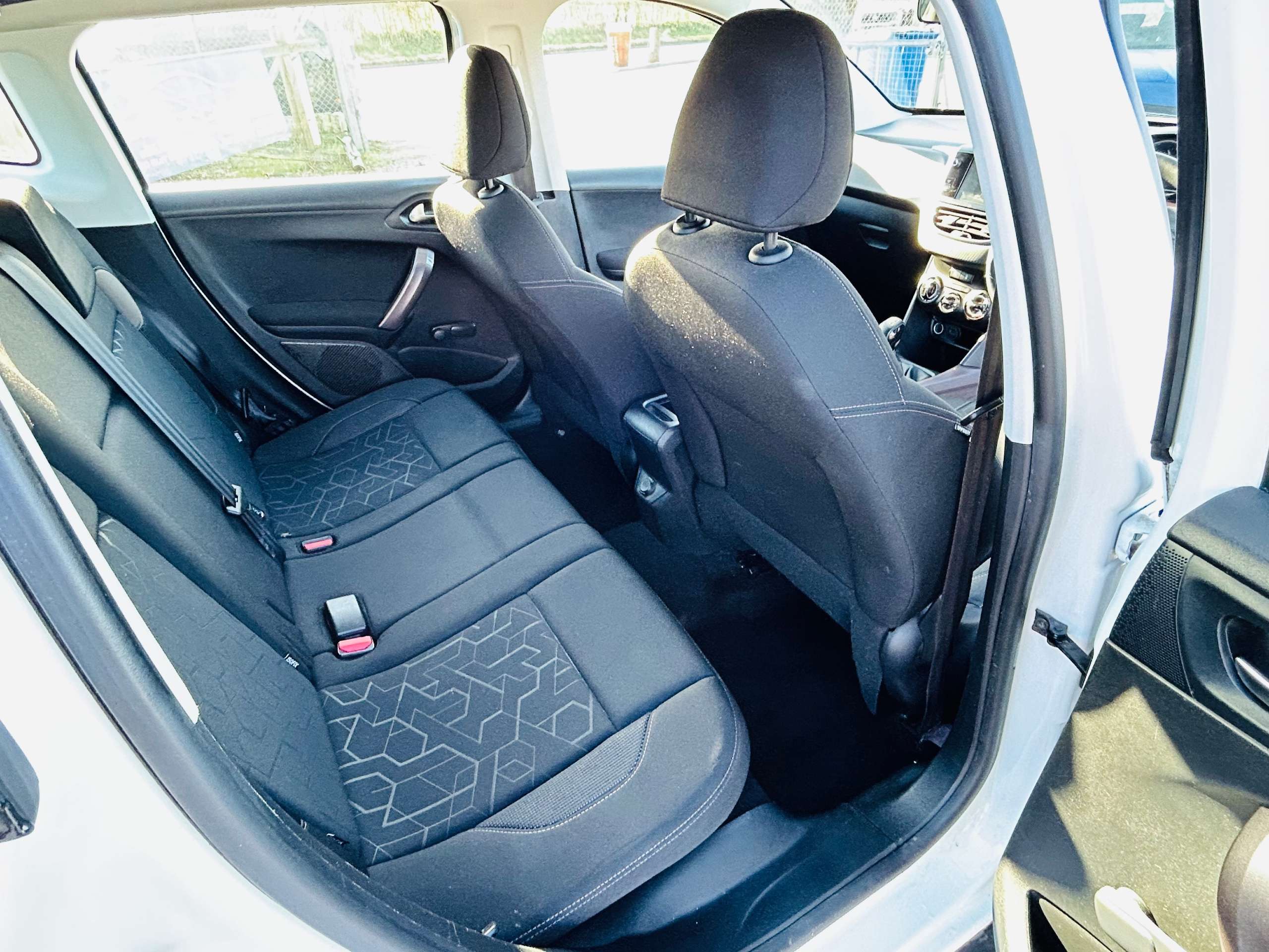 2014 PEUGEOT 2008 2014 PEUGEOT 2008